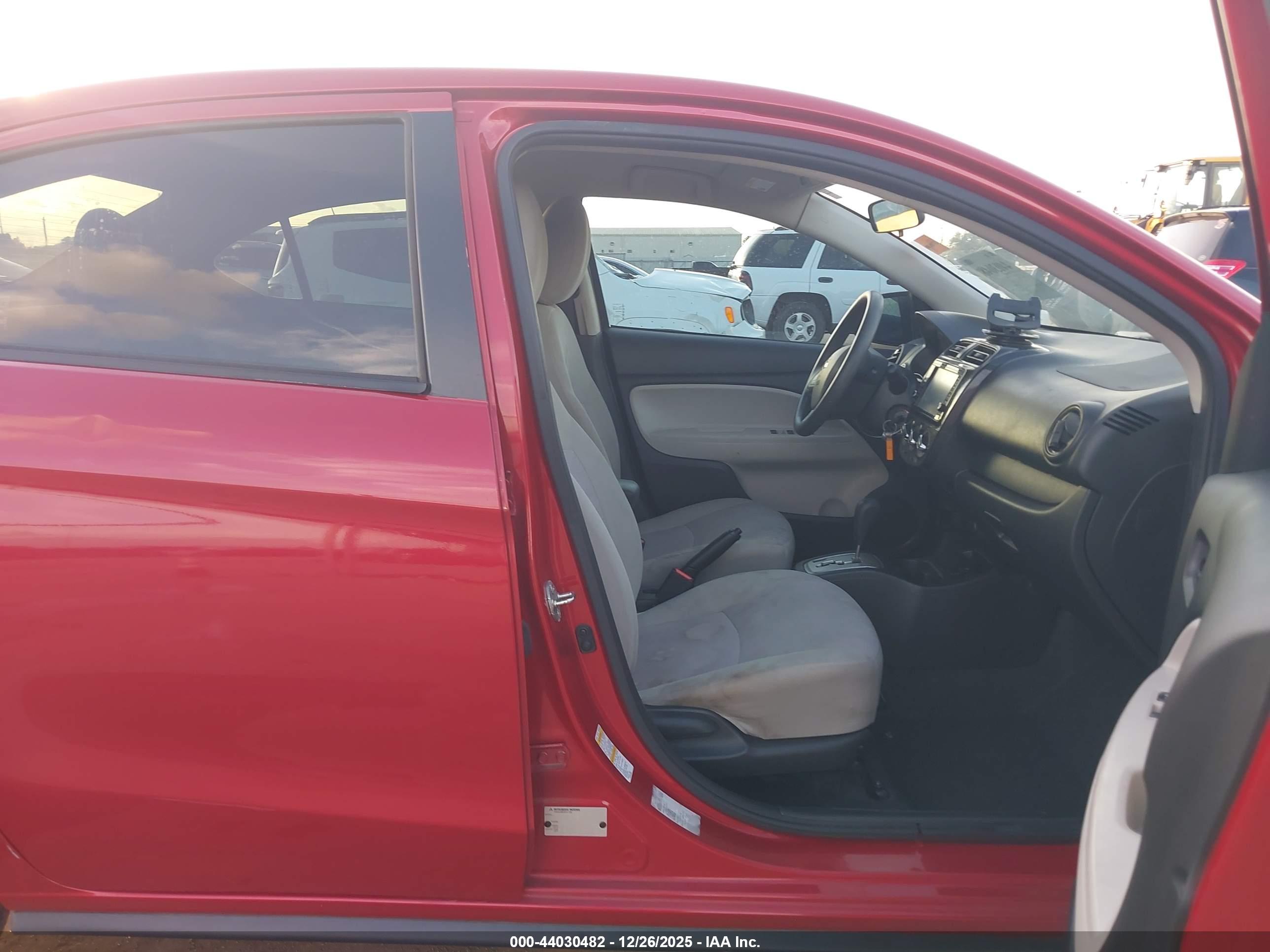 MITSUBISHI MIRAGE image 5
