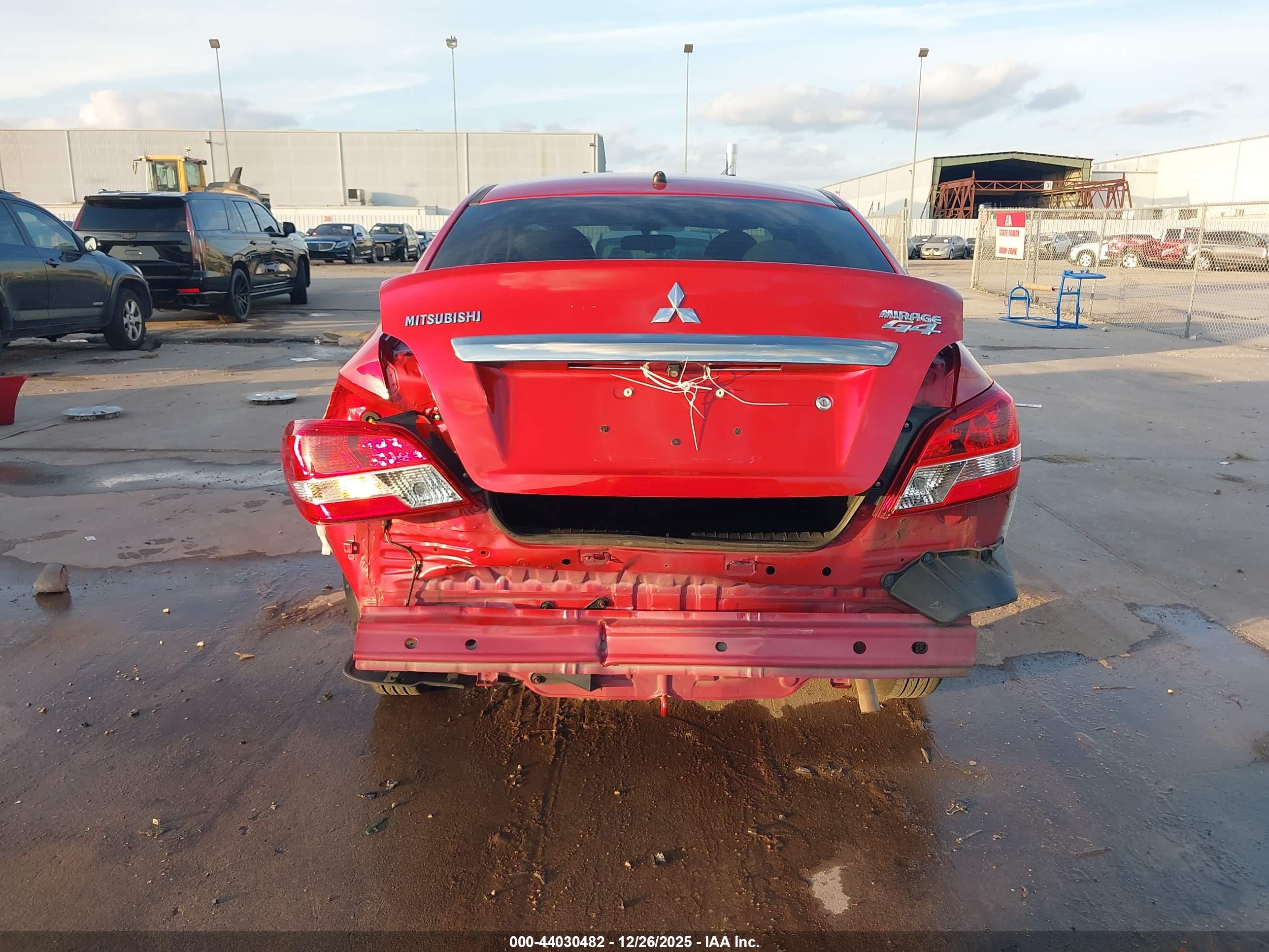 MITSUBISHI MIRAGE image 6