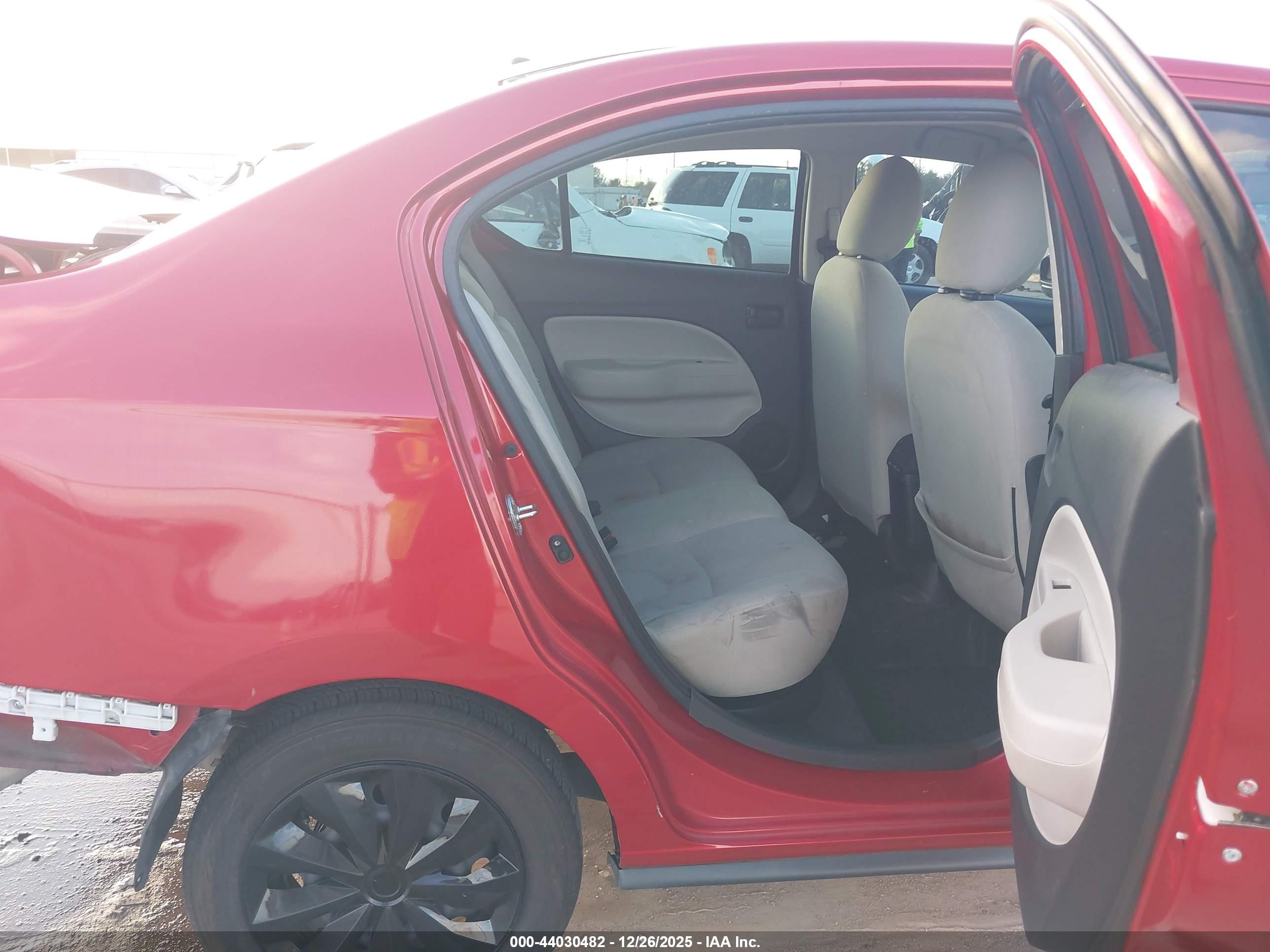 MITSUBISHI MIRAGE image 8