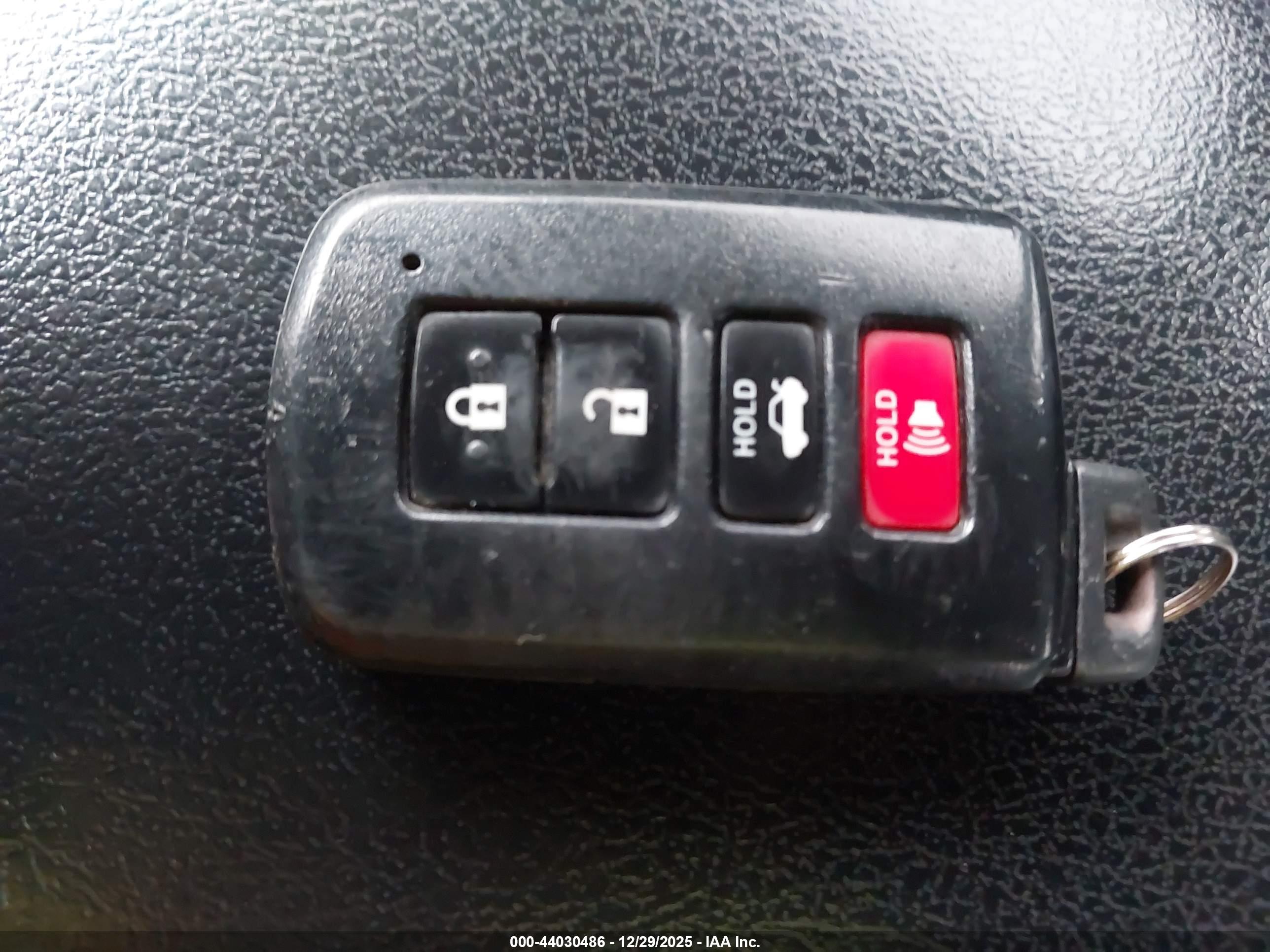 TOYOTA CAMRY image 11