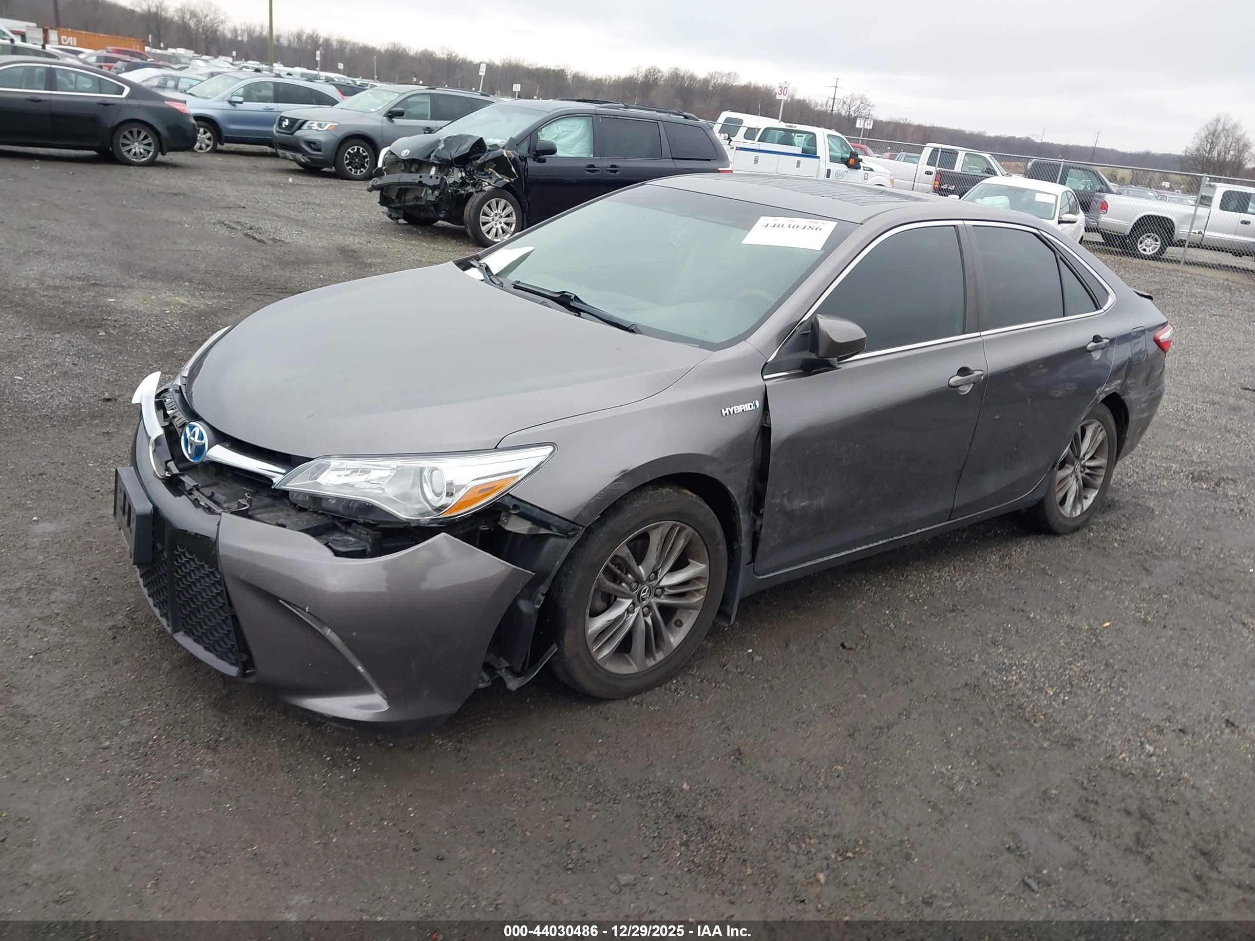 TOYOTA CAMRY image 2