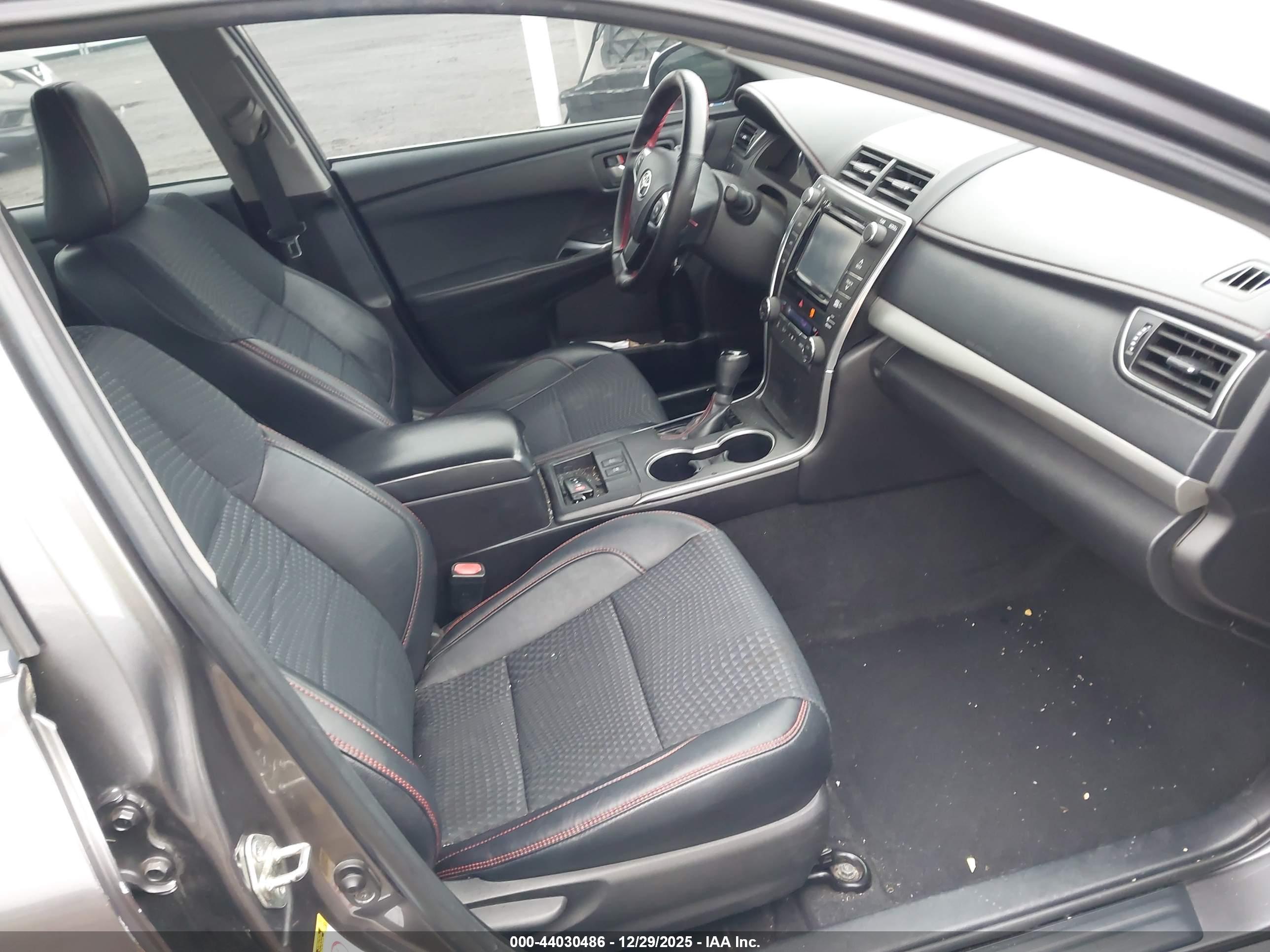 TOYOTA CAMRY image 5