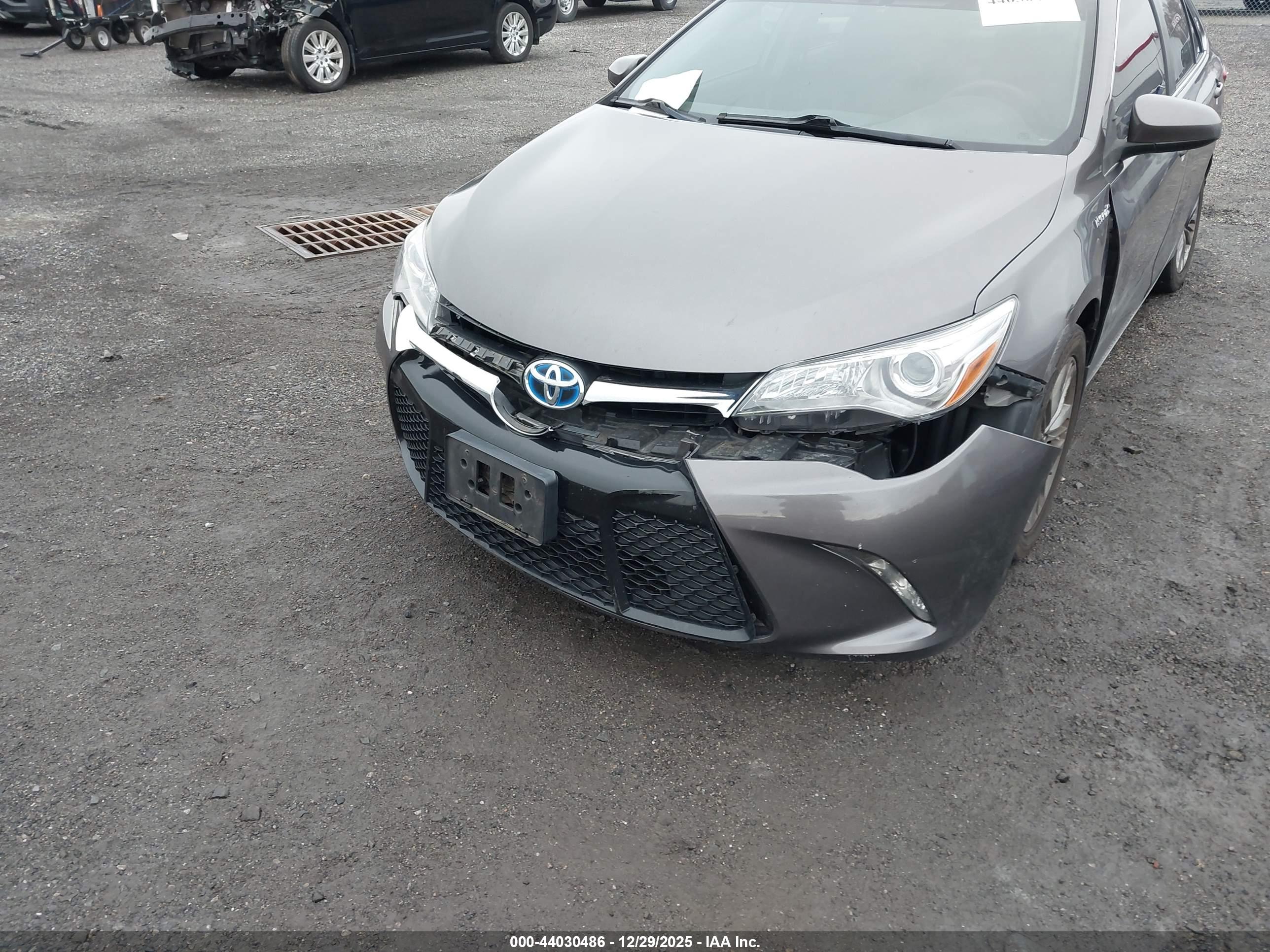 TOYOTA CAMRY image 6