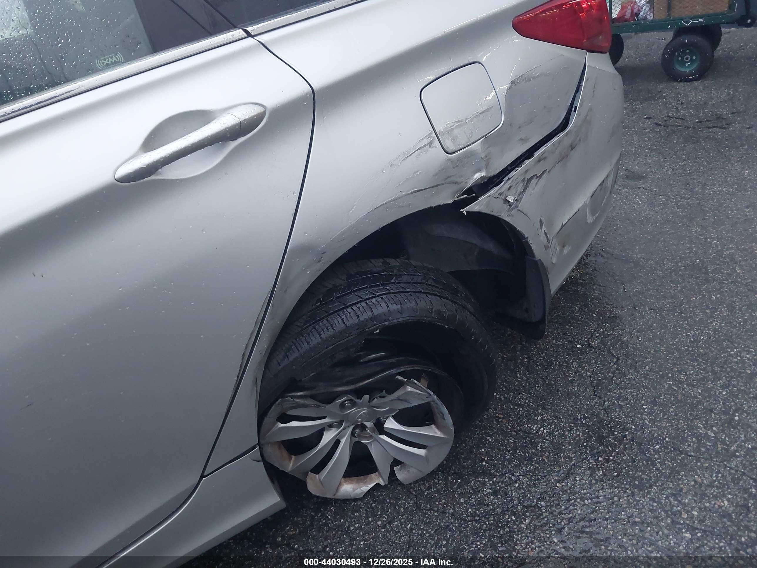 HYUNDAI SONATA image 6