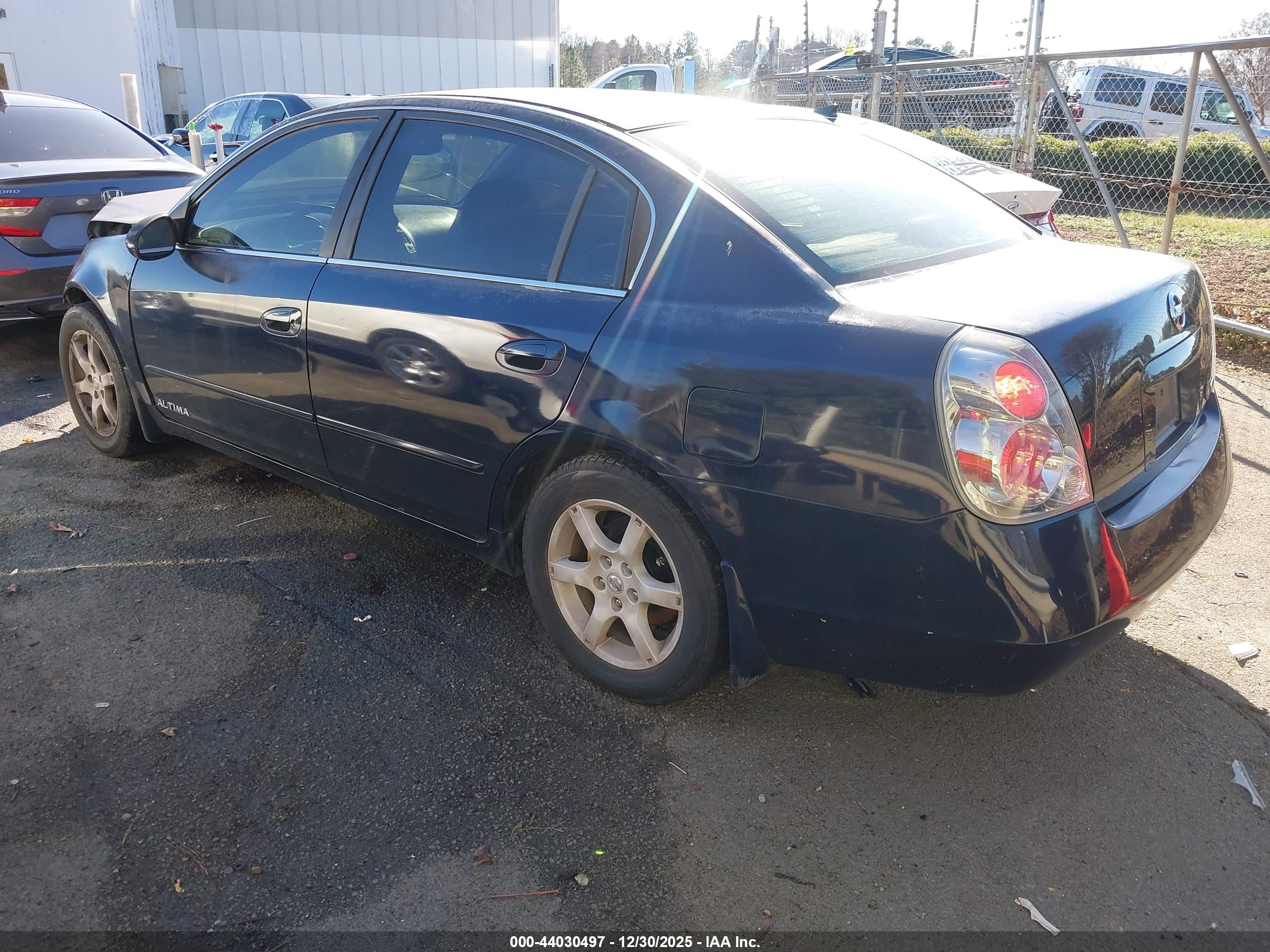 NISSAN ALTIMA image 3