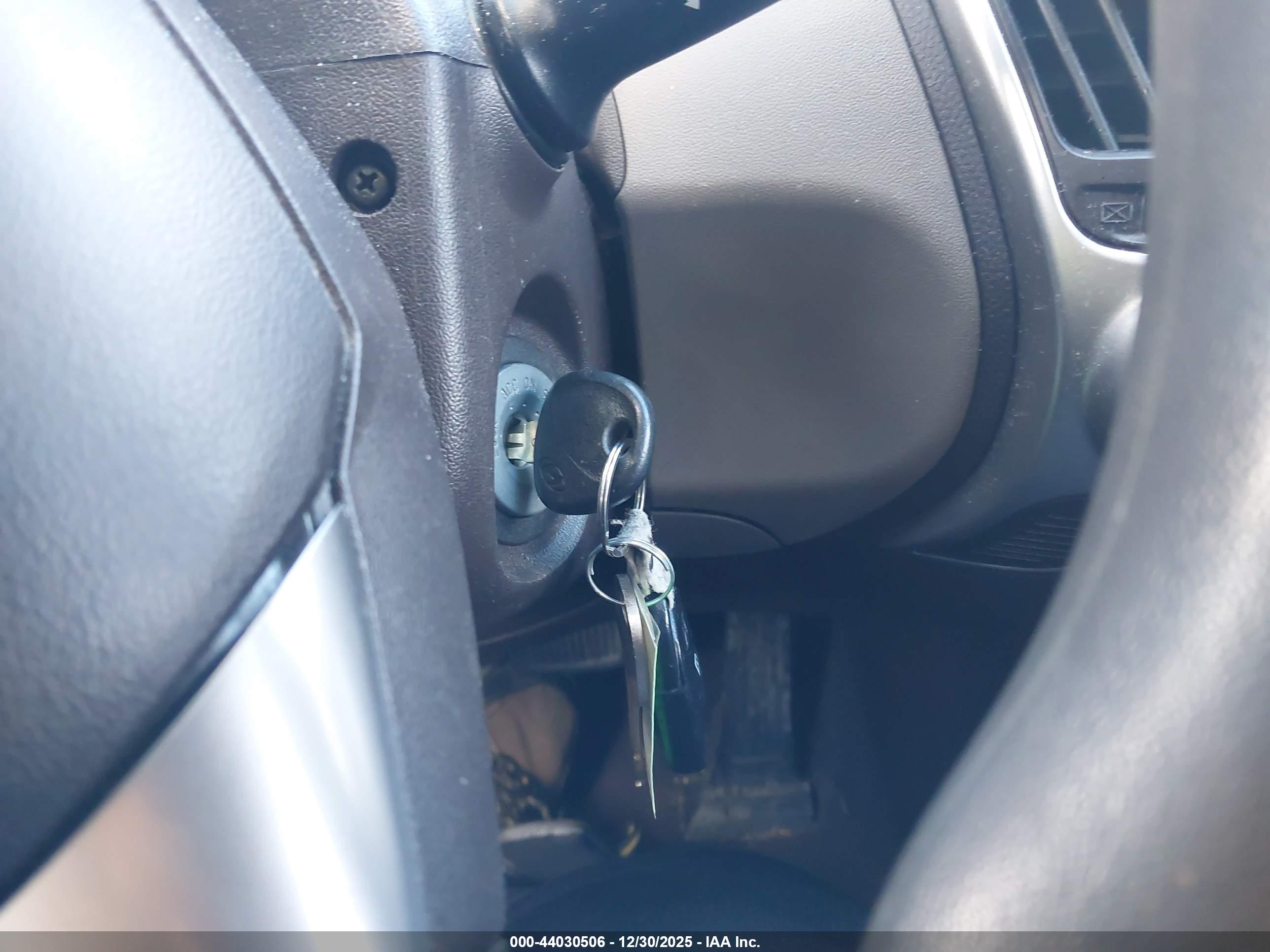 HYUNDAI TUCSON image 11