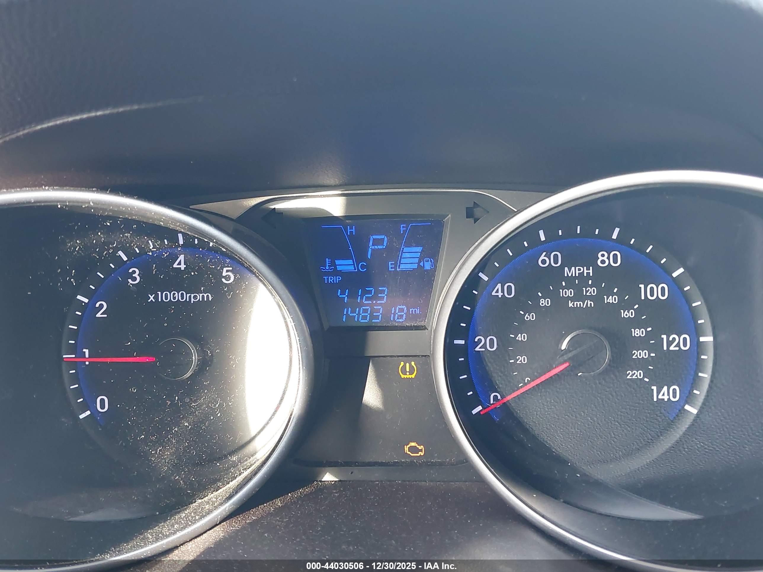 HYUNDAI TUCSON image 7