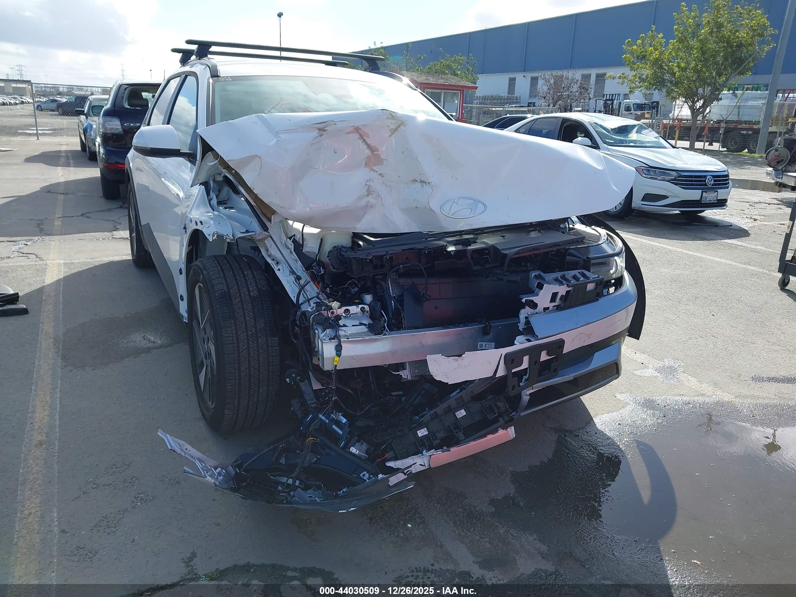 HYUNDAI IONIQ image 6