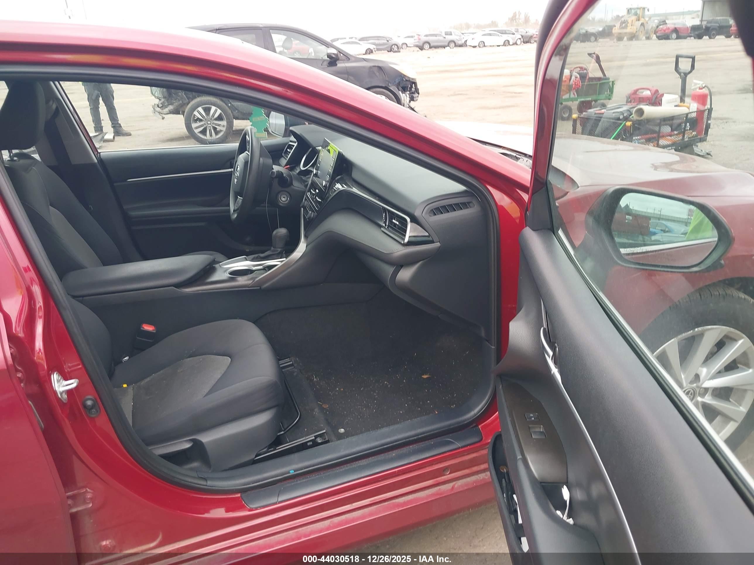 TOYOTA CAMRY image 5