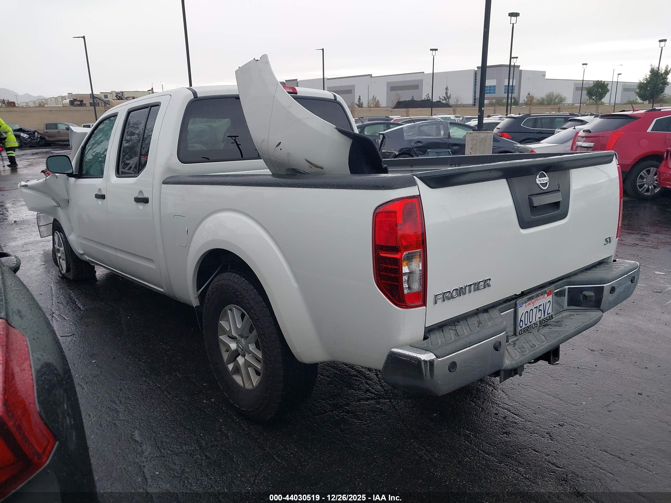 NISSAN FRONTIER image 3