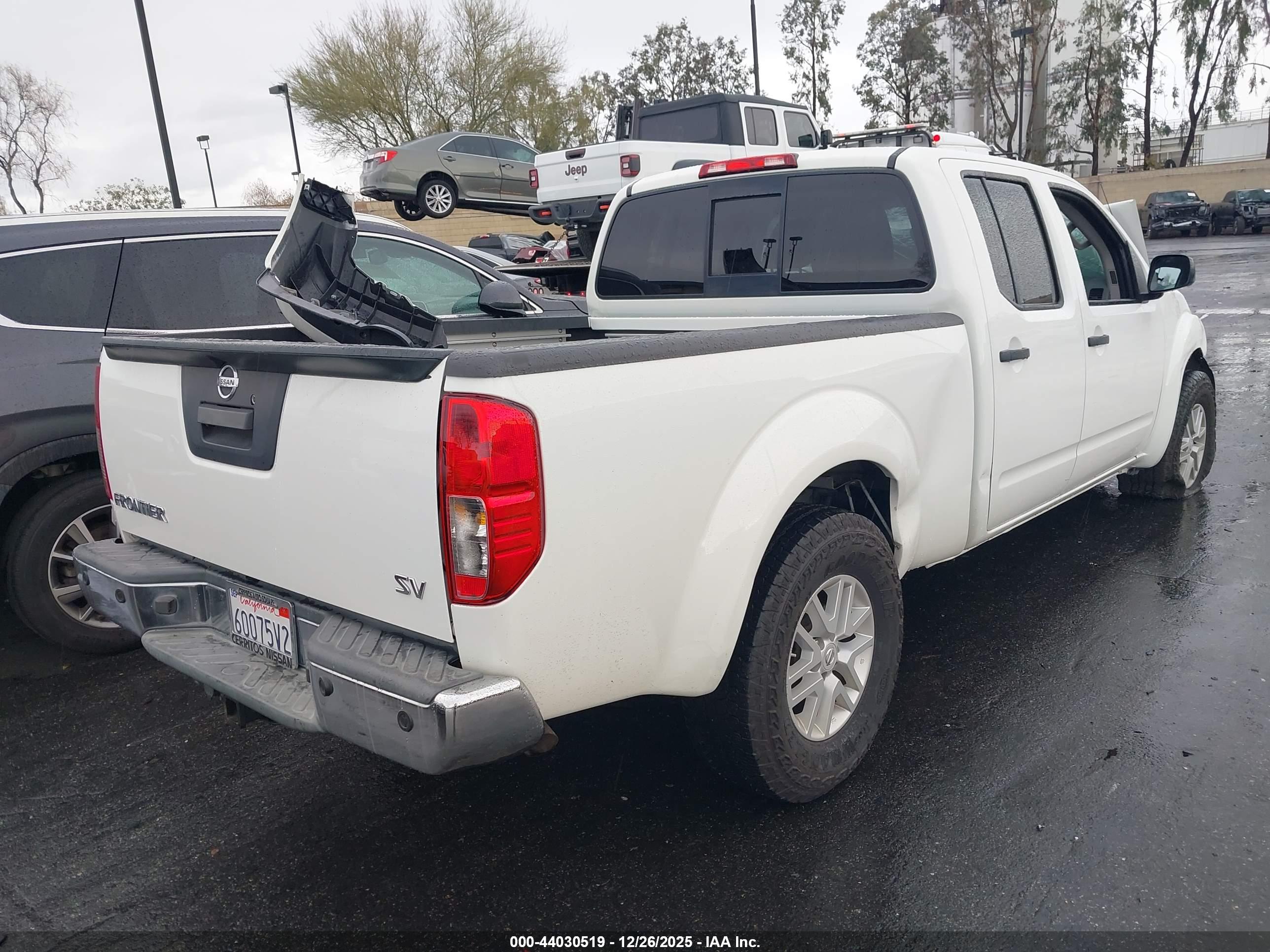 NISSAN FRONTIER image 4
