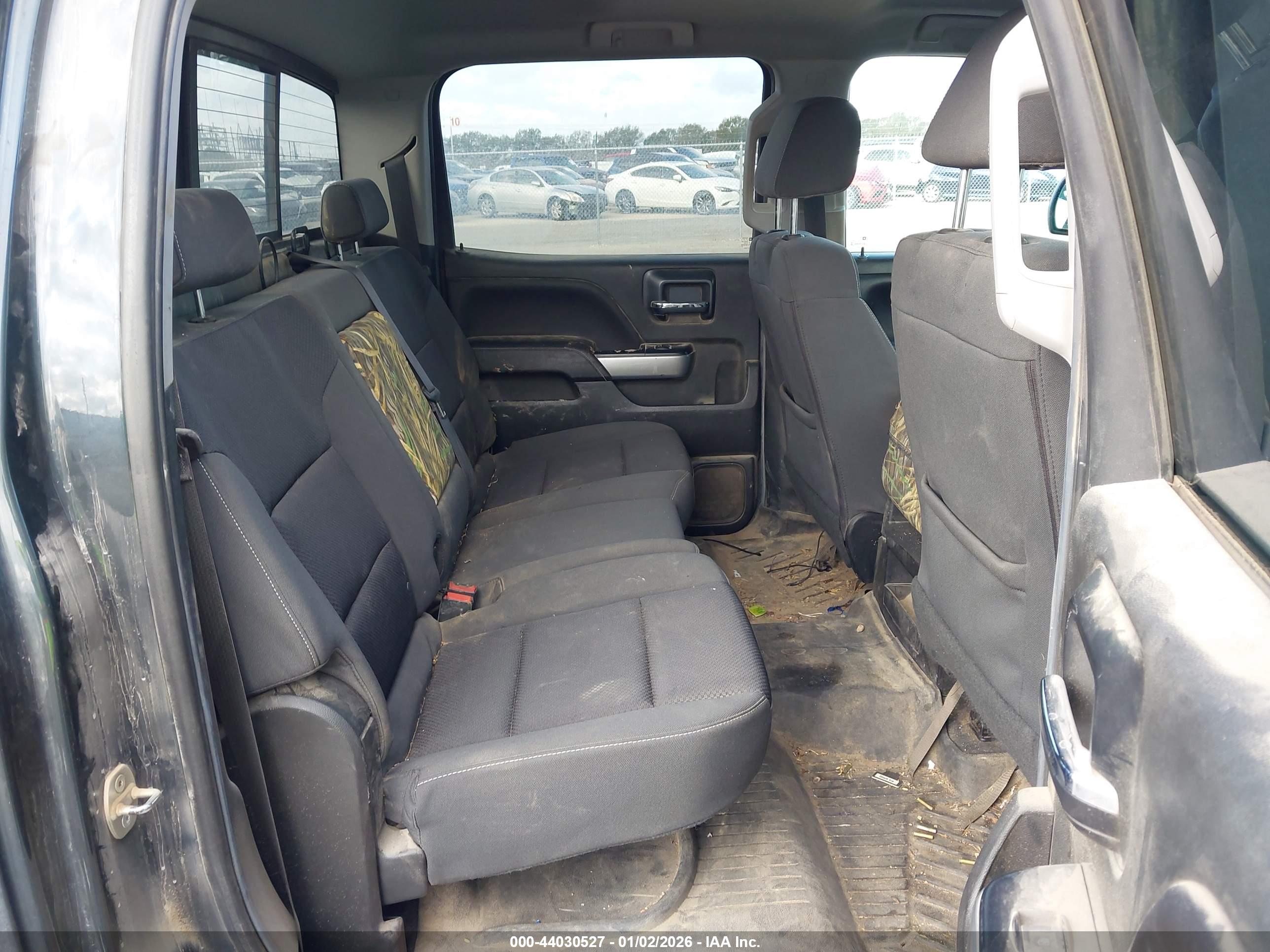 CHEVROLET SILVERADO image 8