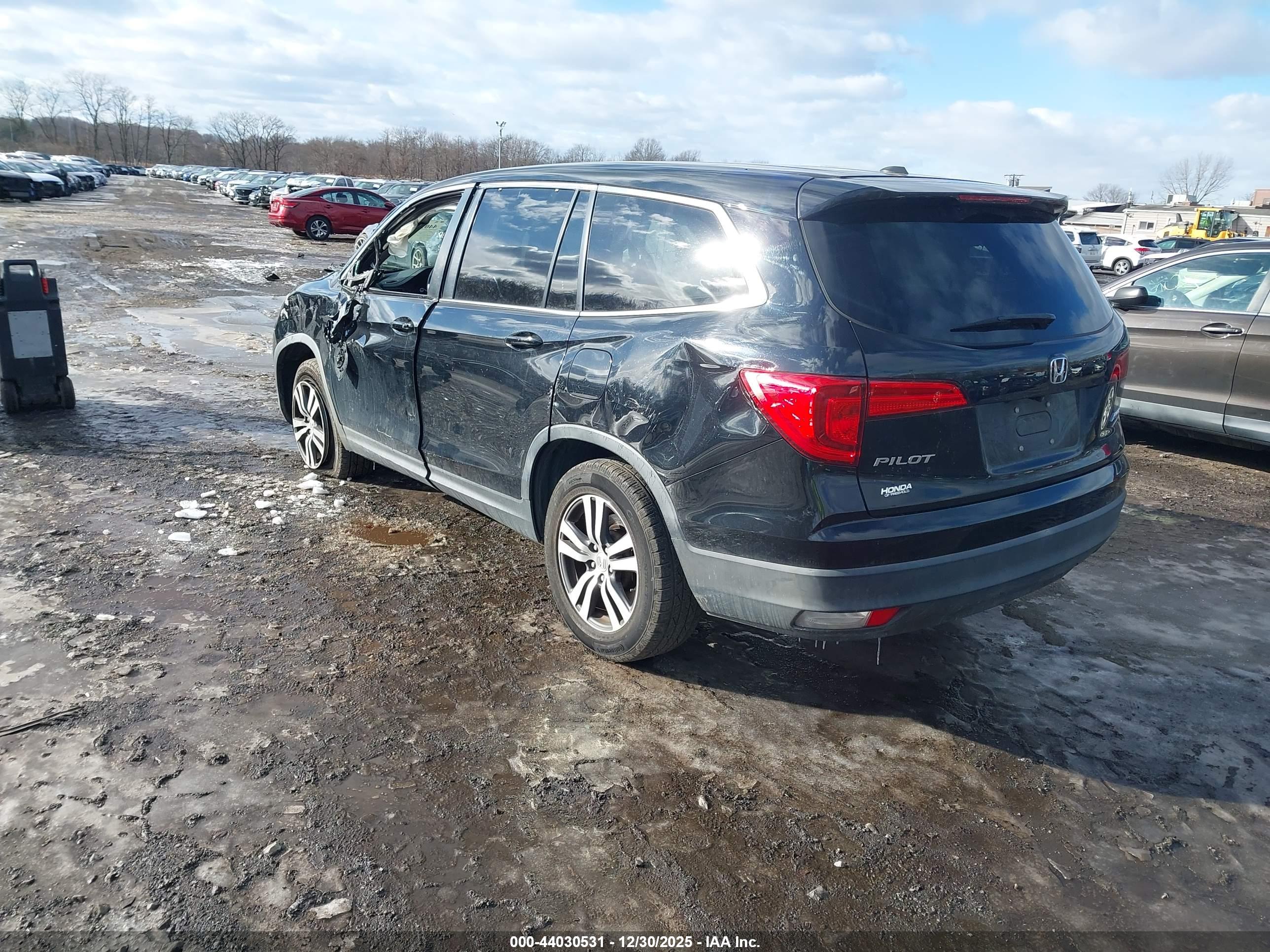 HONDA PILOT image 3