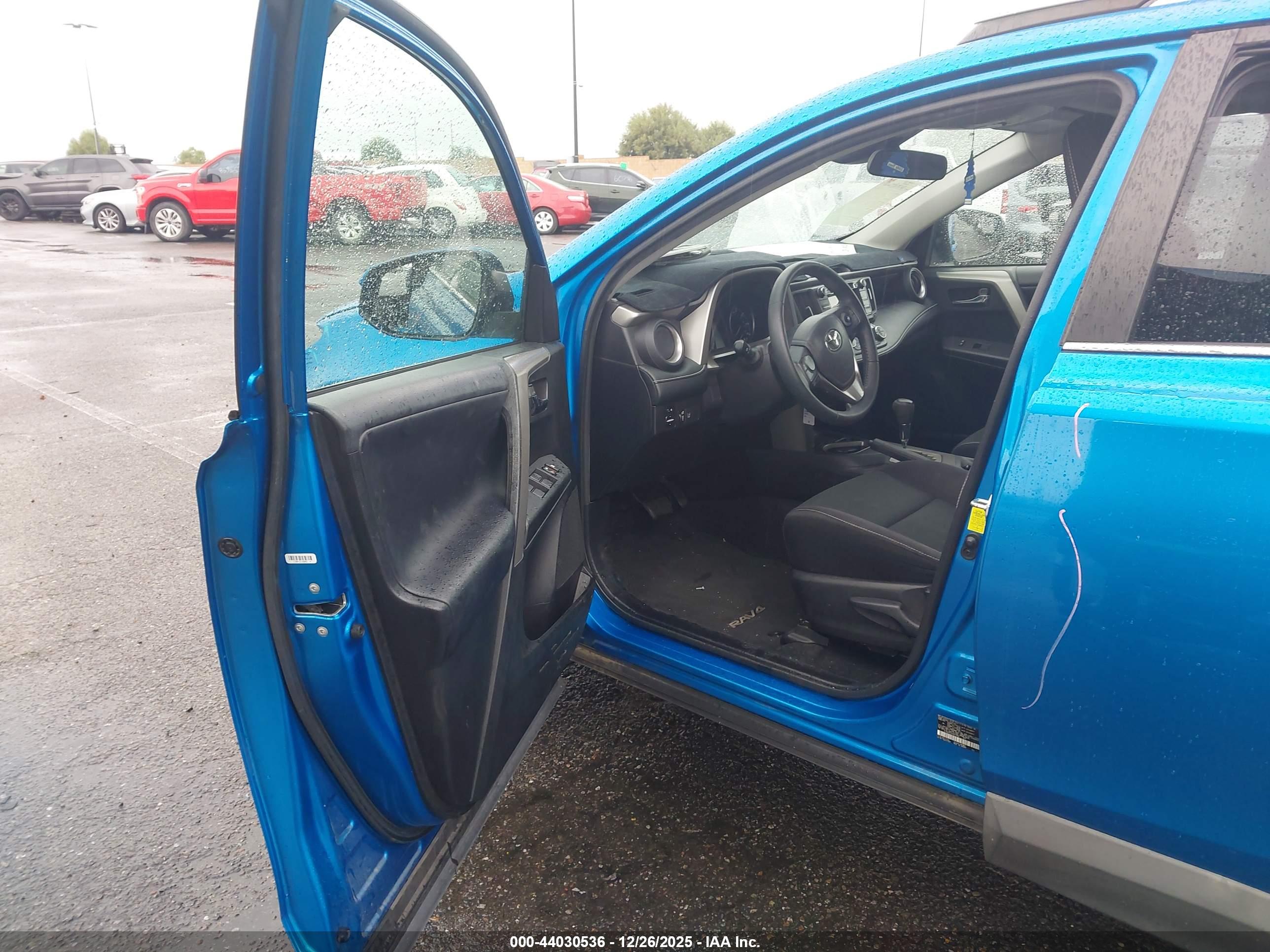 TOYOTA RAV4 image 5