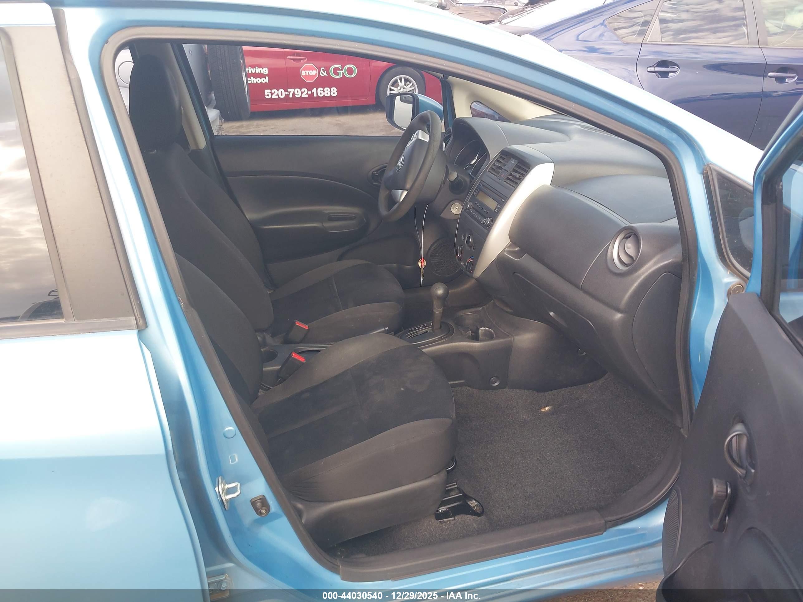 NISSAN VERSA image 5