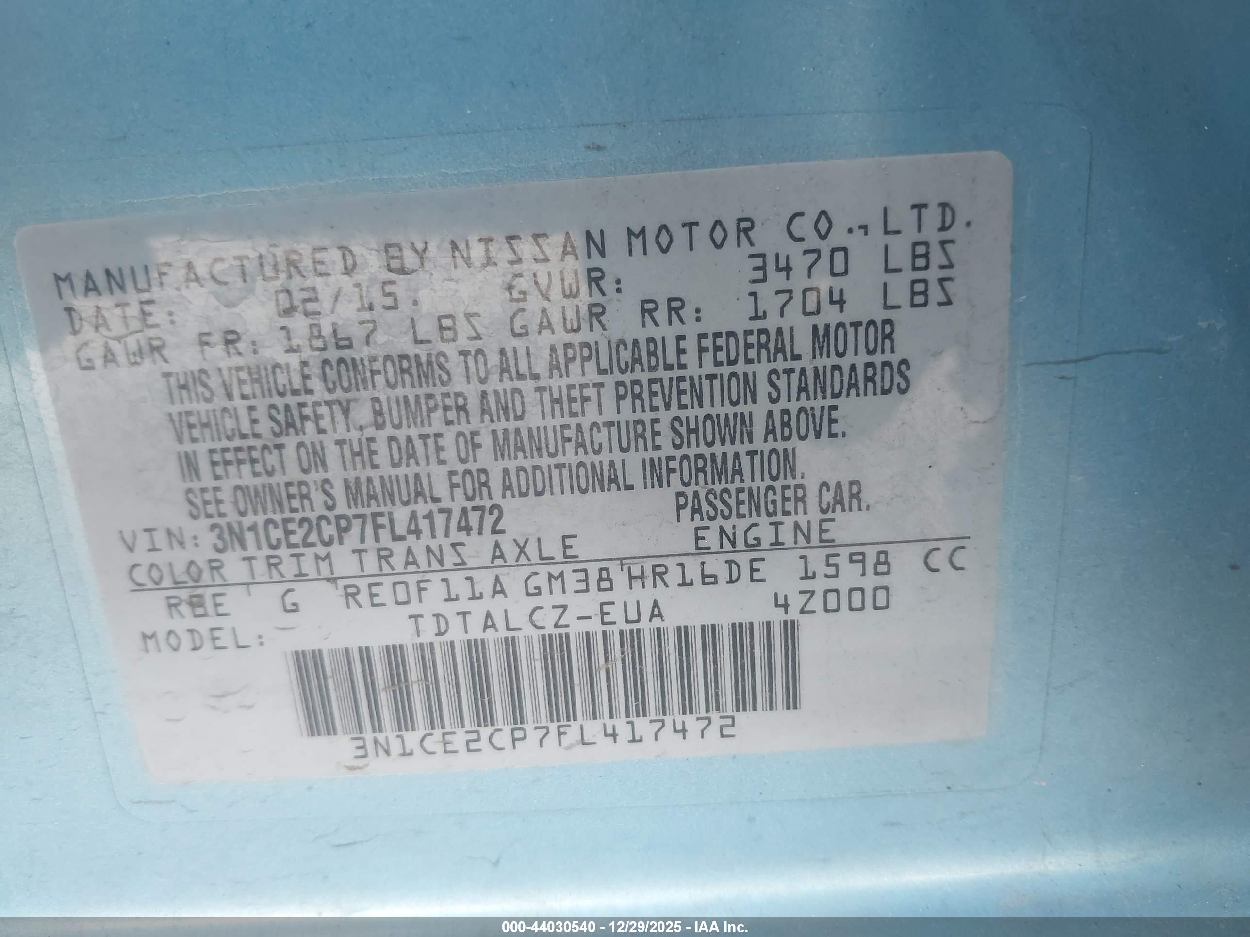 NISSAN VERSA image 9