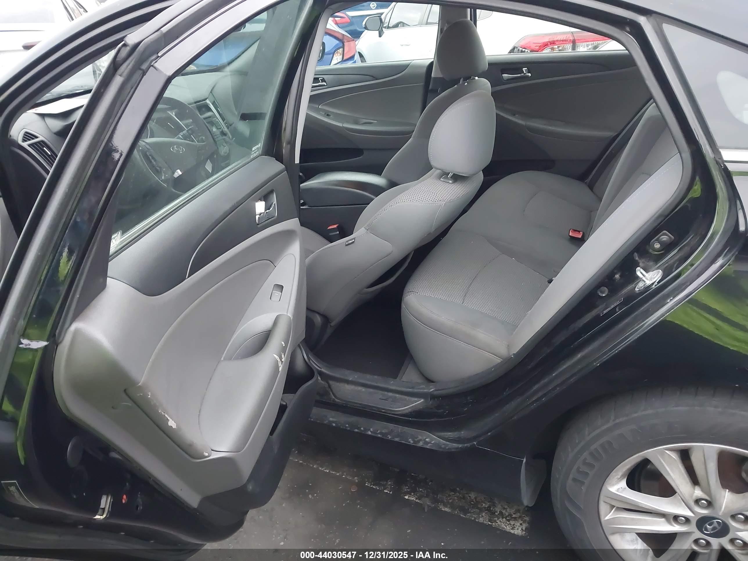 HYUNDAI SONATA image 8