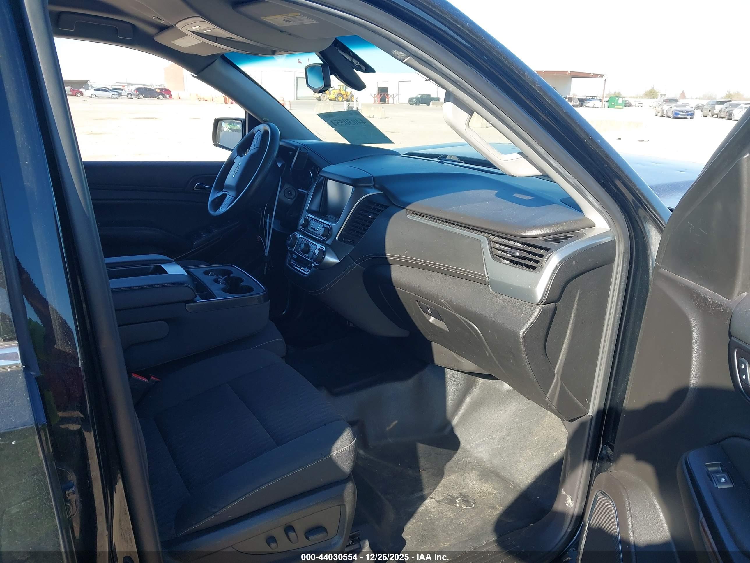 CHEVROLET TAHOE image 5