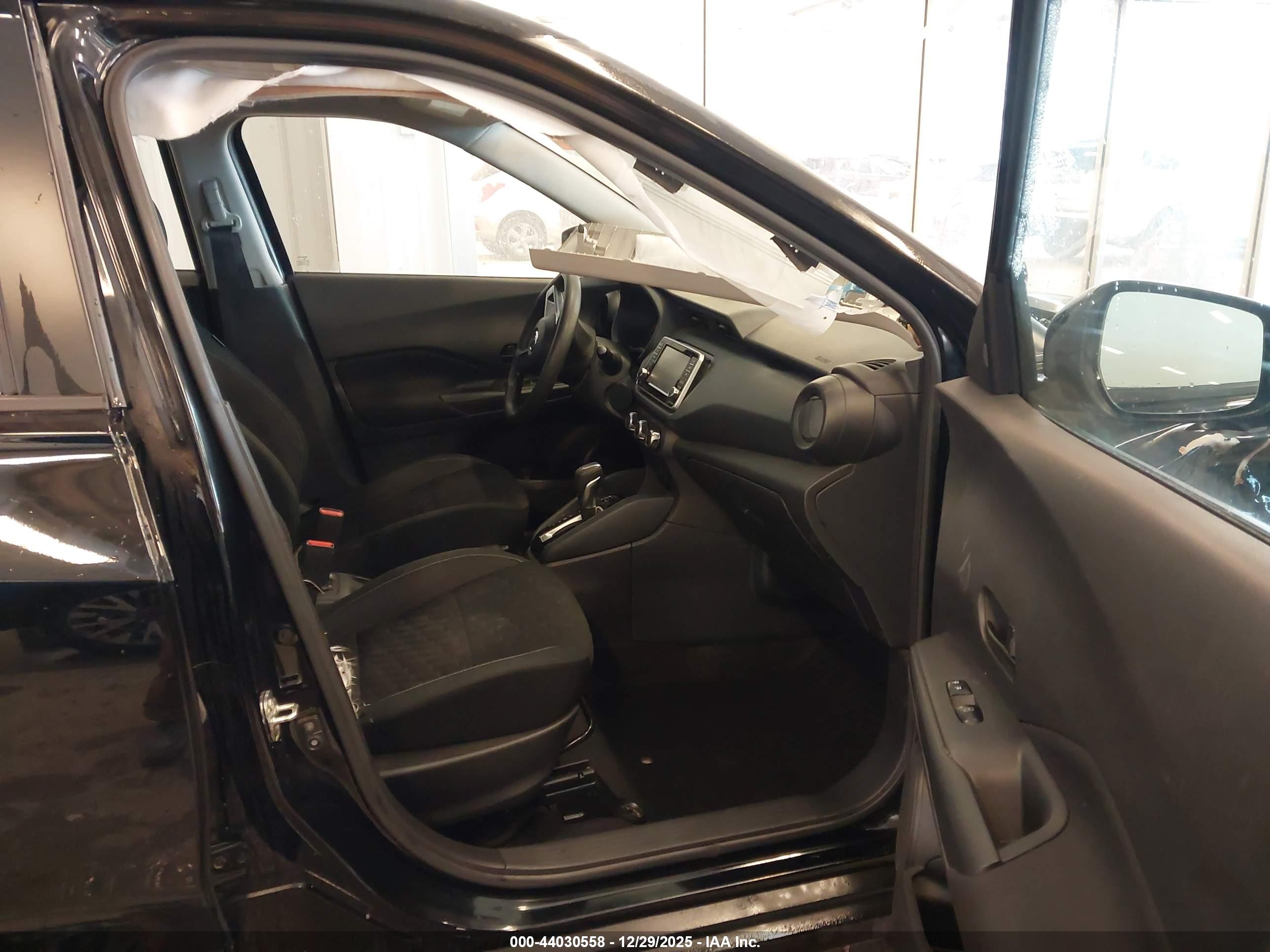 NISSAN KICKS image 5