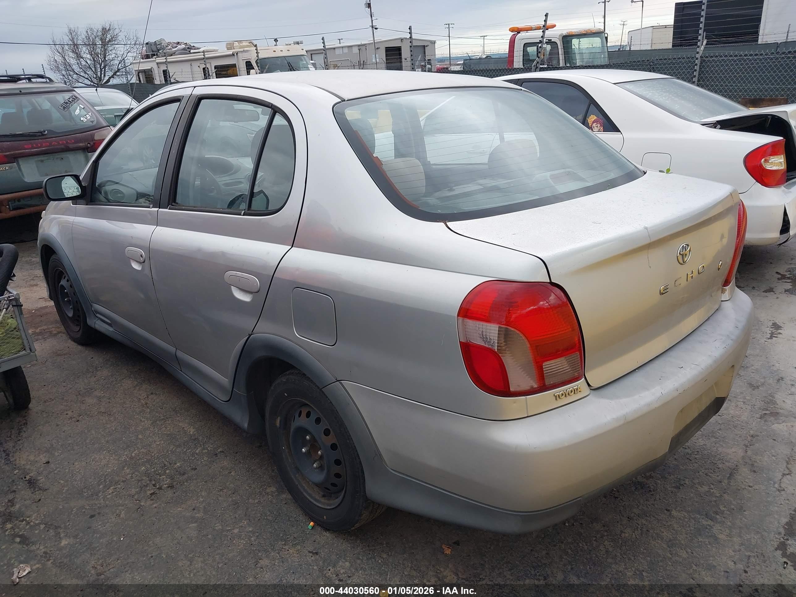TOYOTA ECHO image 3