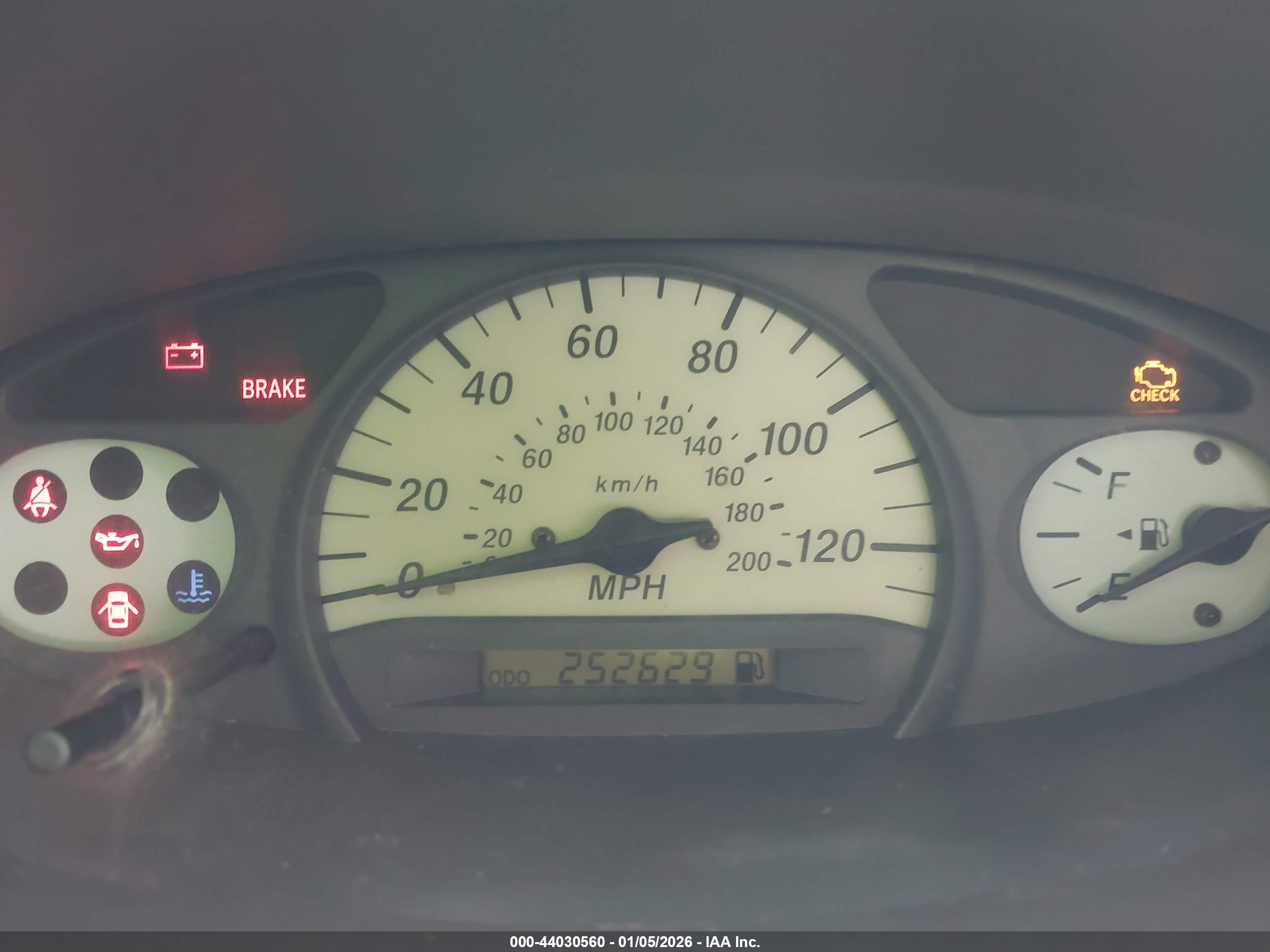 TOYOTA ECHO image 7