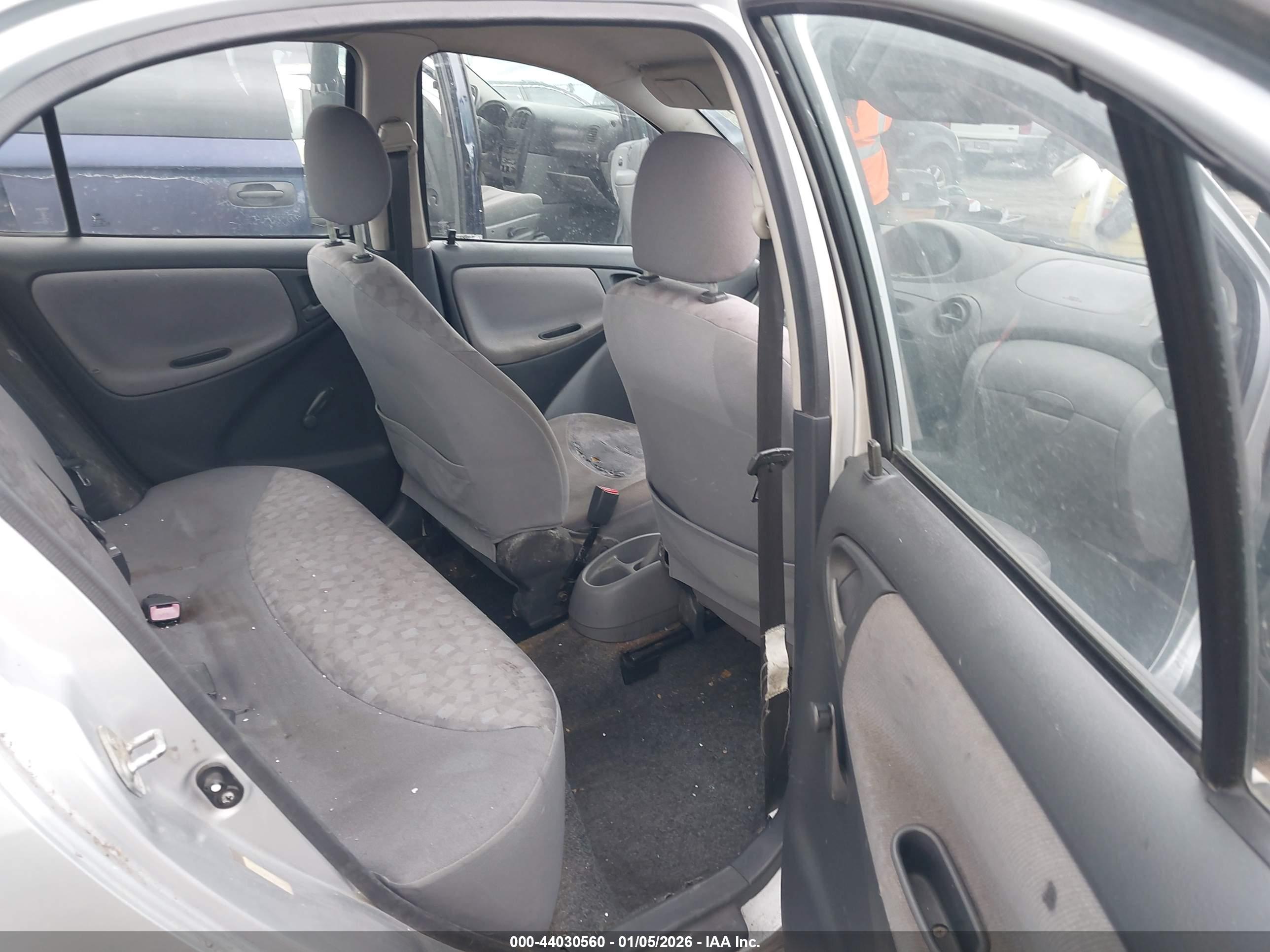 TOYOTA ECHO image 8