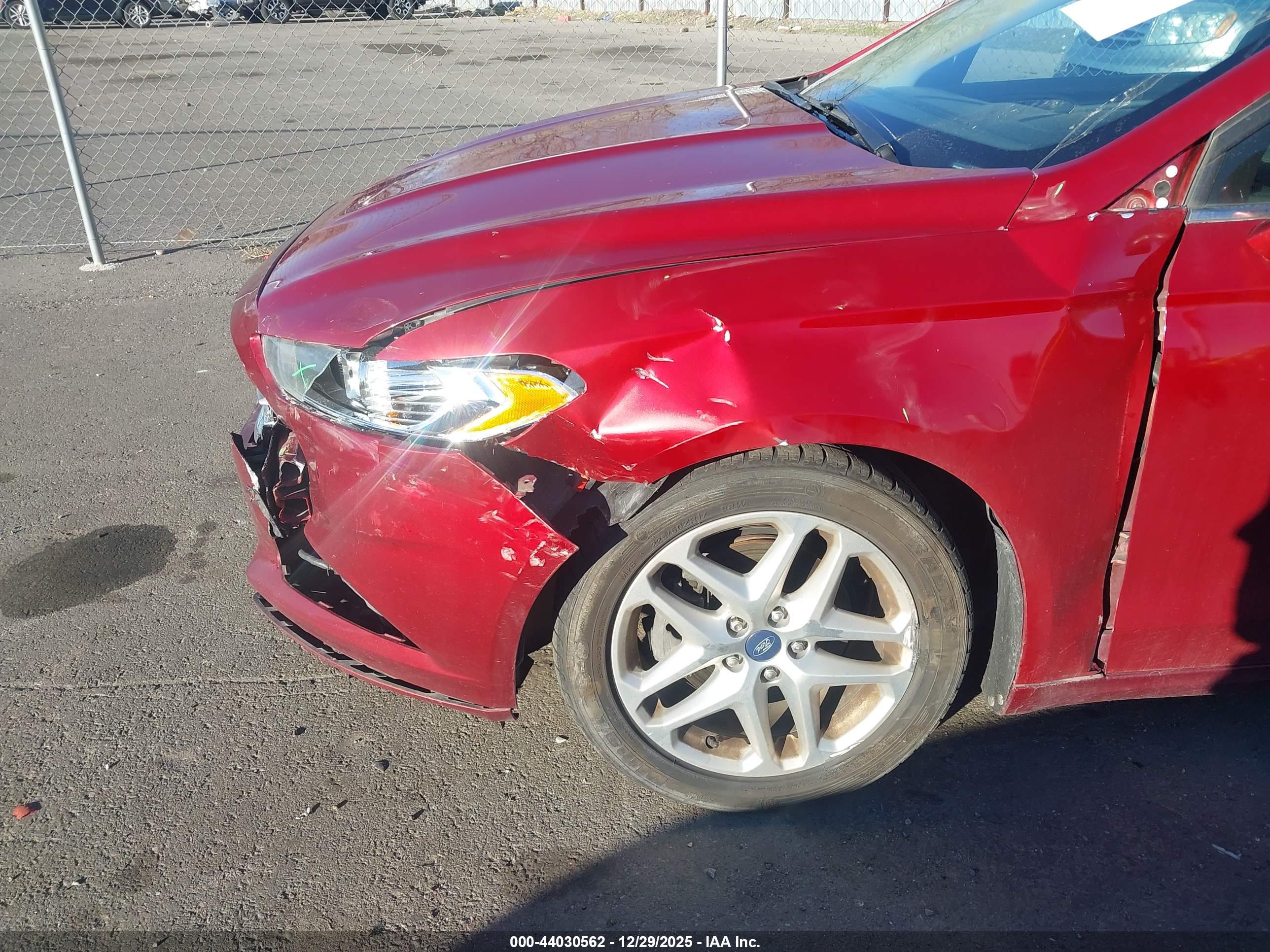 FORD FUSION image 6