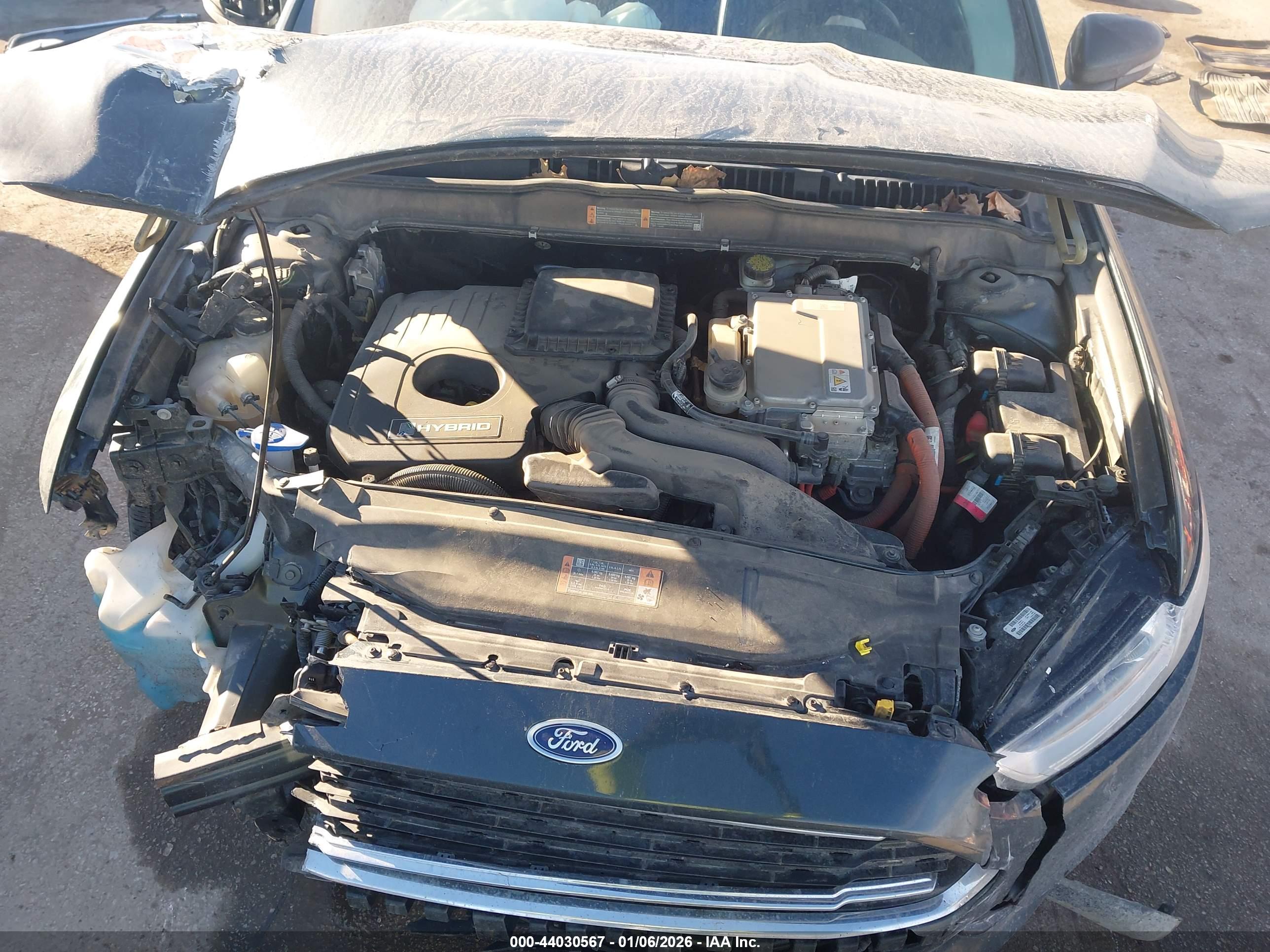 FORD FUSION image 10