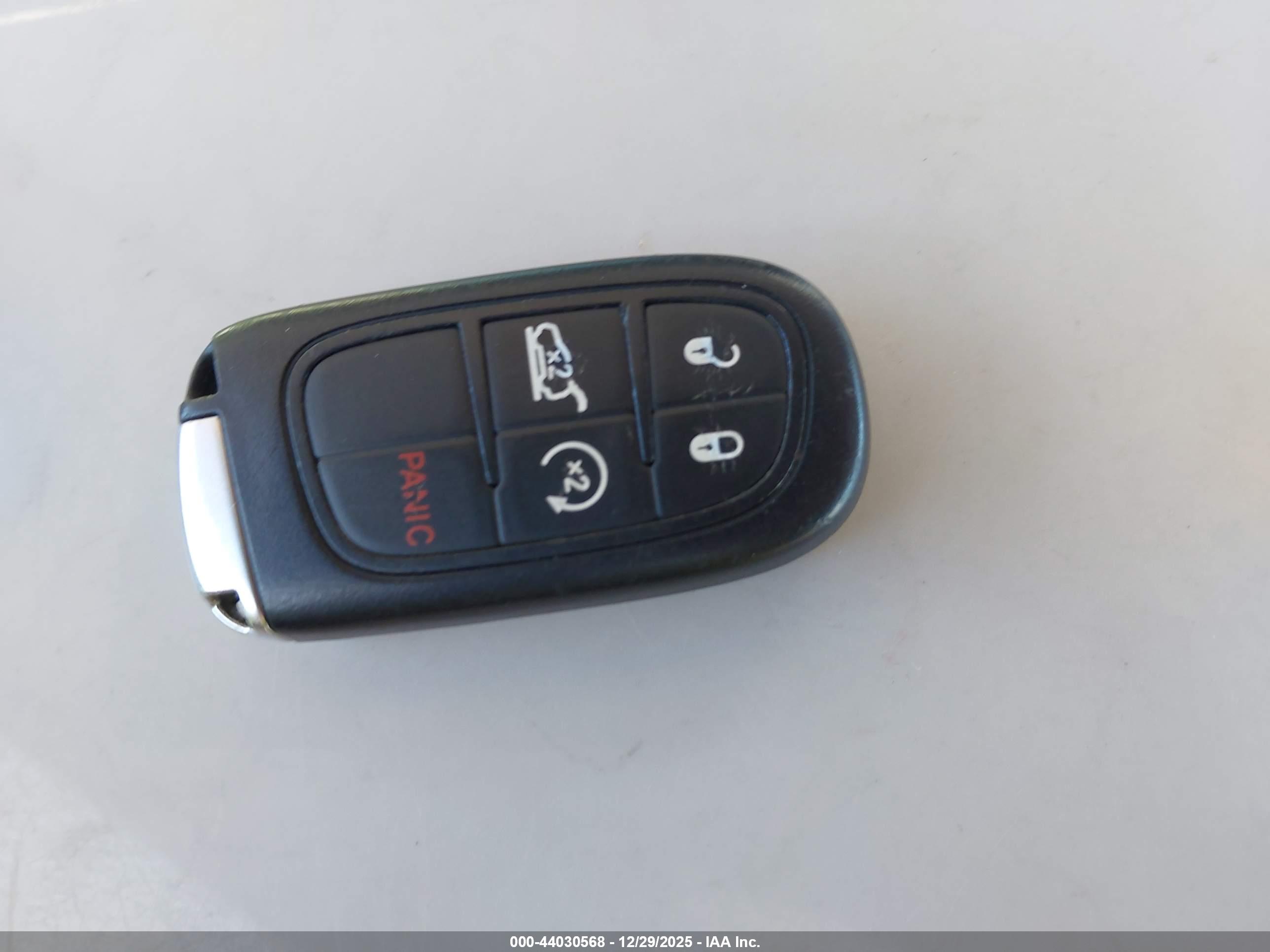 JEEP CHEROKEE image 11