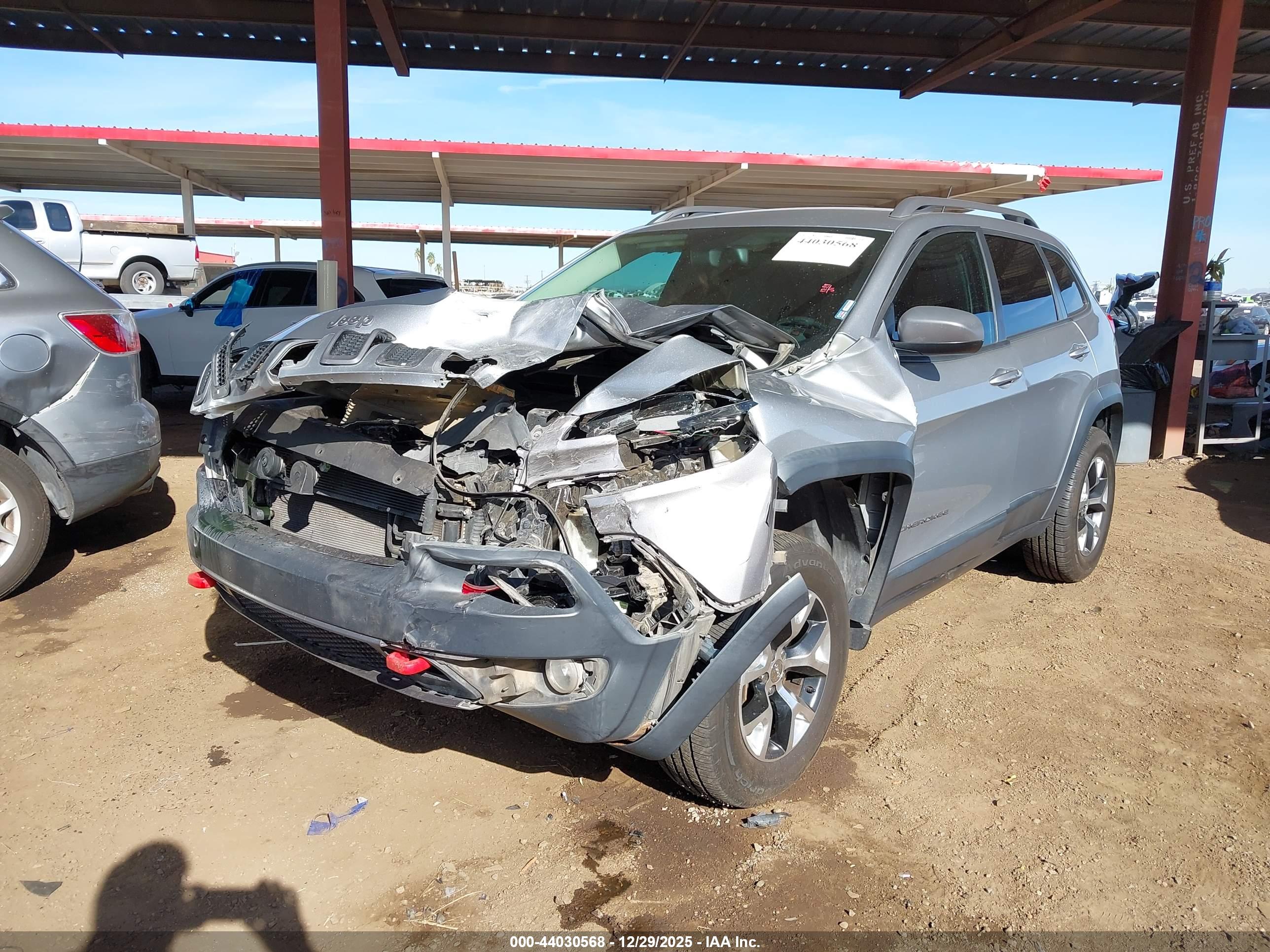 JEEP CHEROKEE image 2