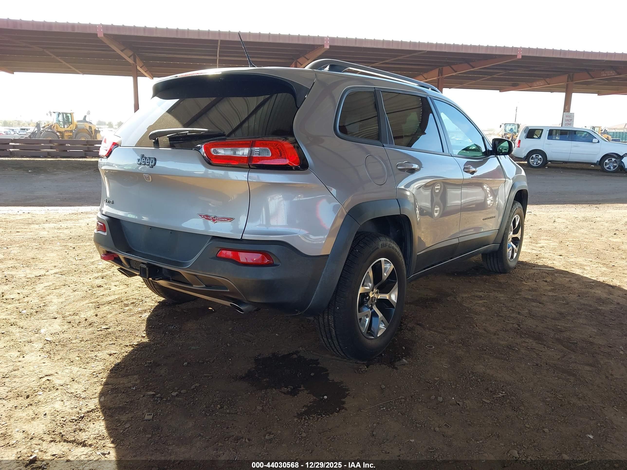 JEEP CHEROKEE image 4