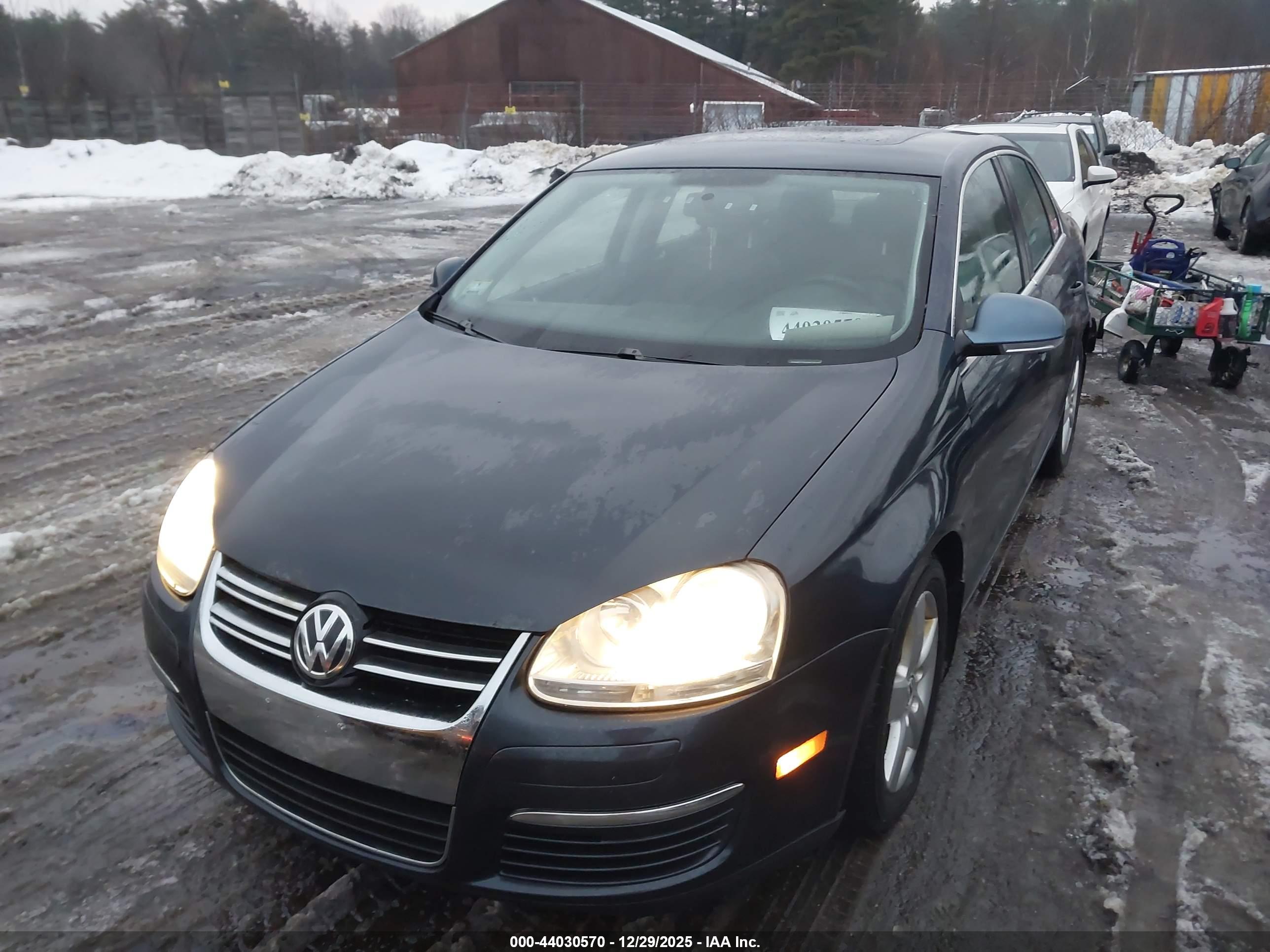 VOLKSWAGEN JETTA image 6