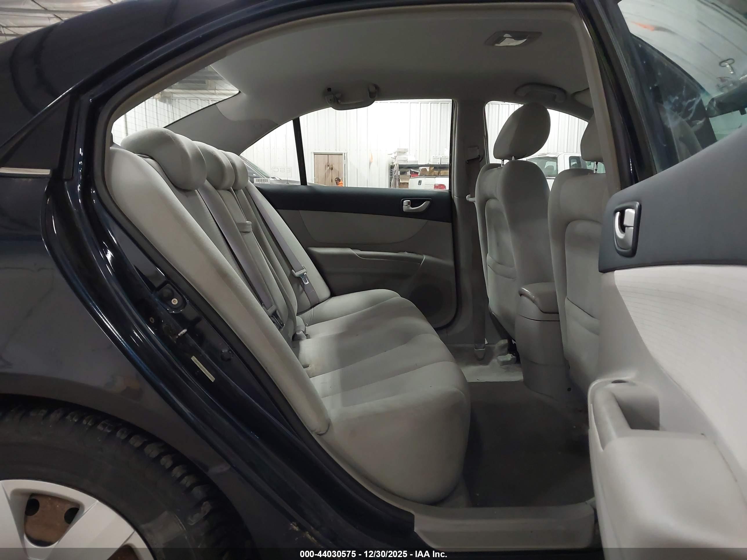 HYUNDAI SONATA image 8