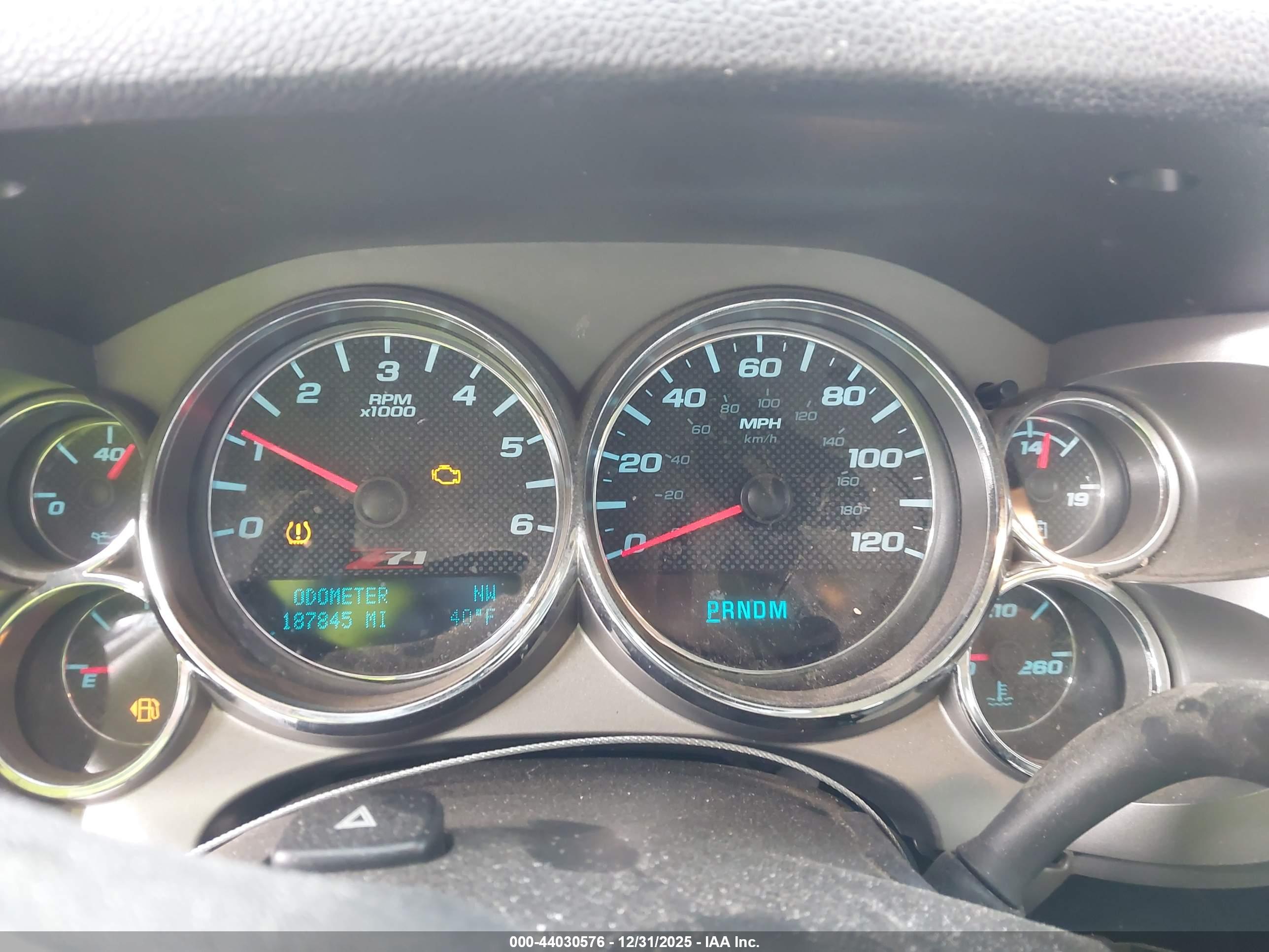 CHEVROLET SILVERADO image 7