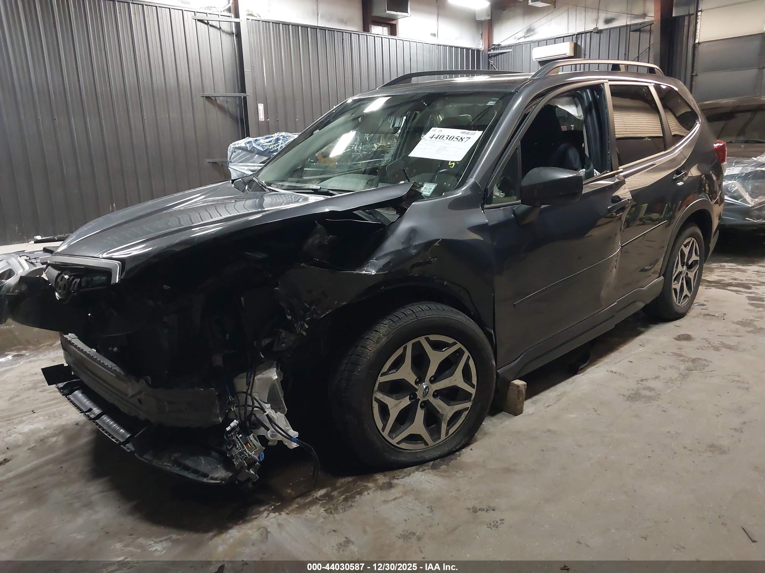SUBARU FORESTER image 2