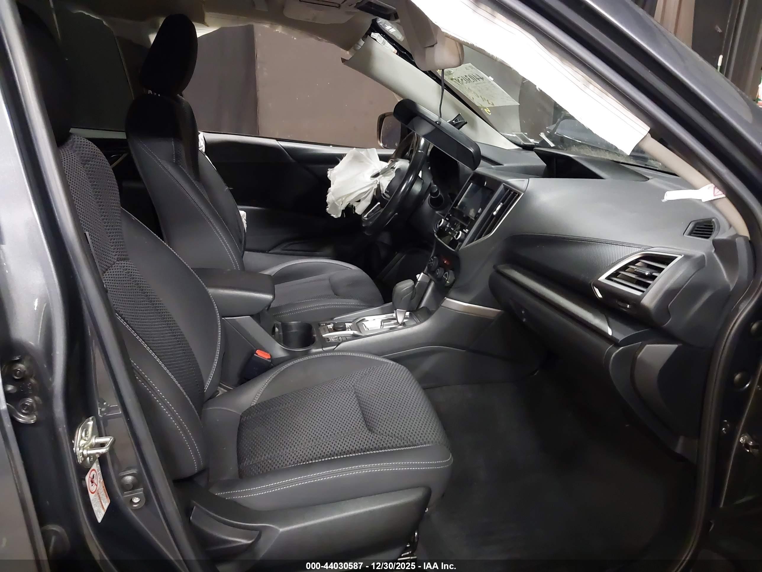SUBARU FORESTER image 5