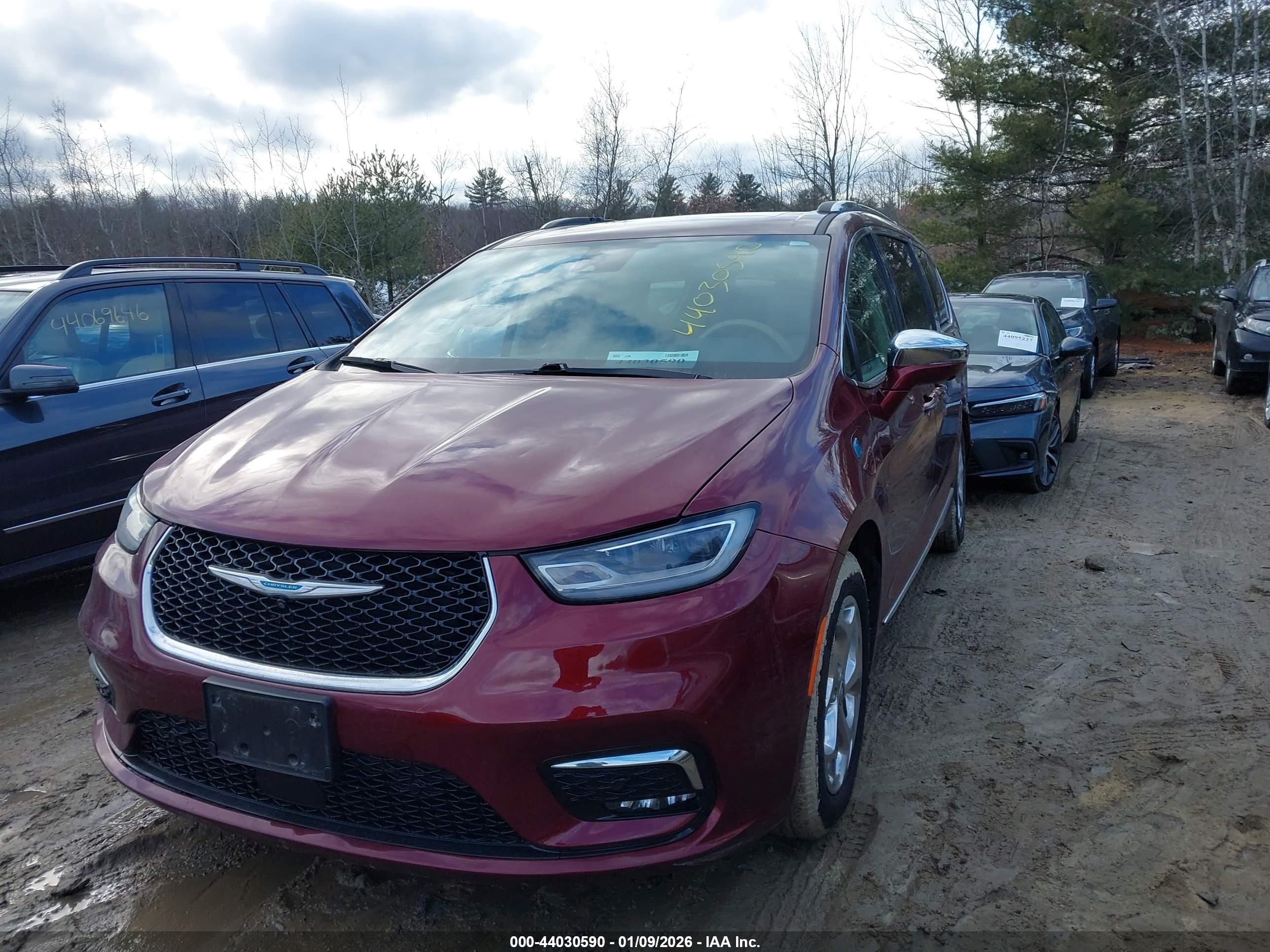 CHRYSLER PACIFICA image 2