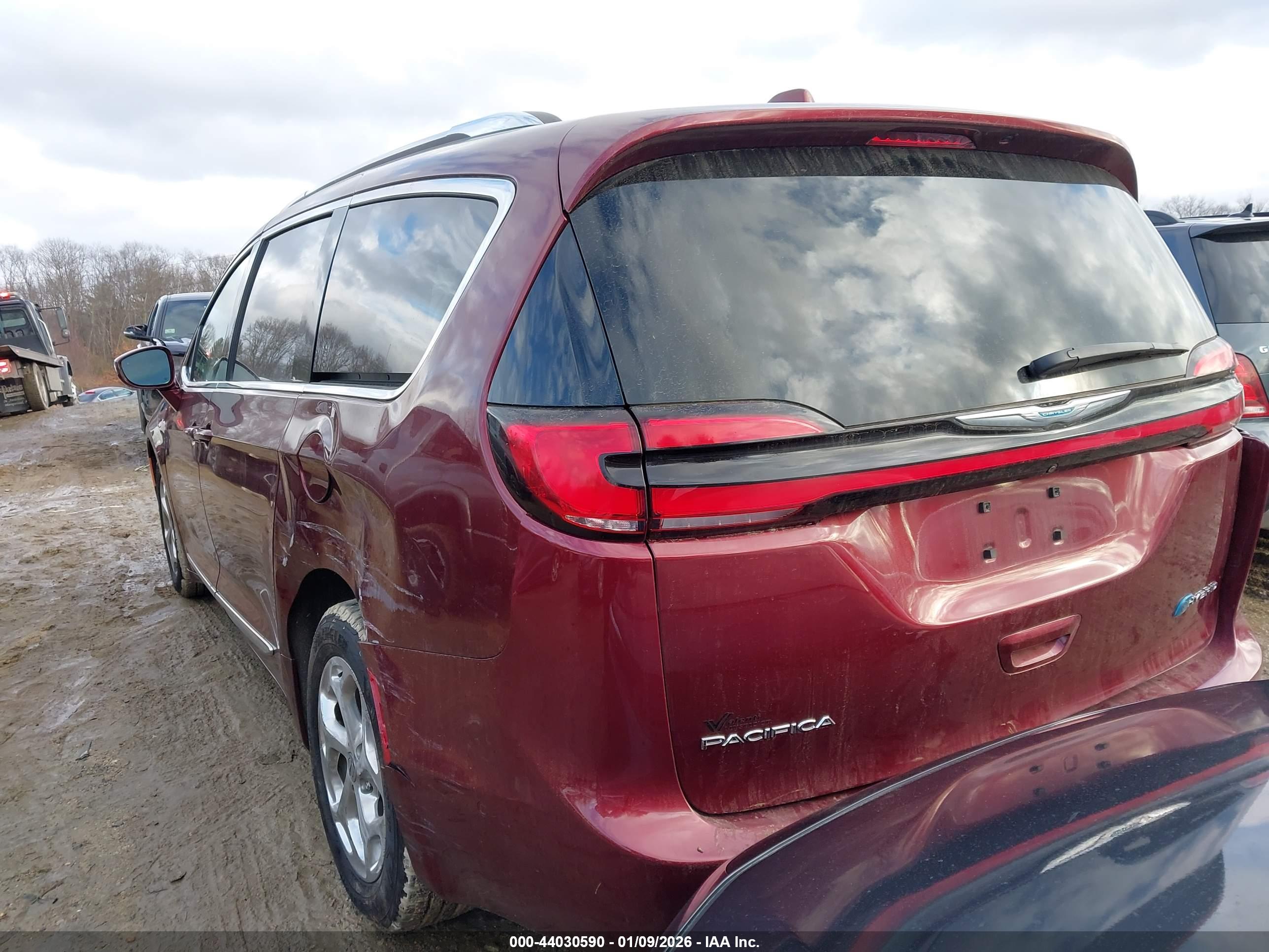 CHRYSLER PACIFICA image 3