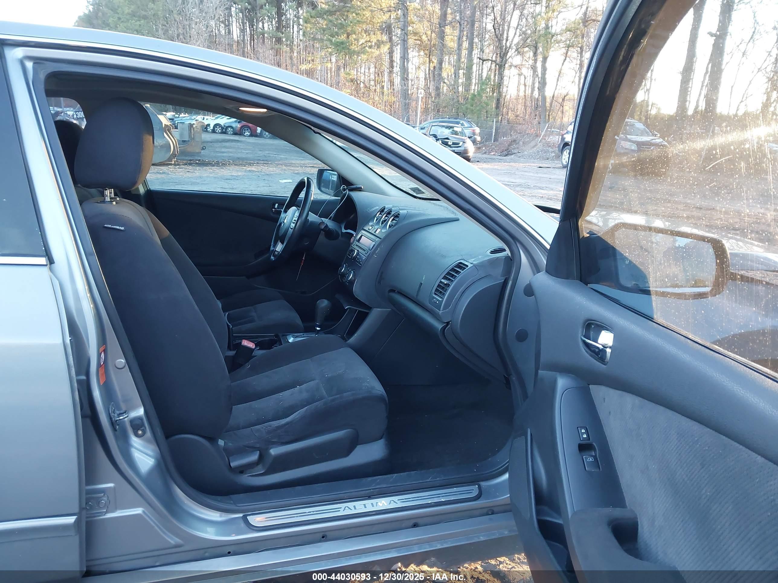 NISSAN ALTIMA image 5