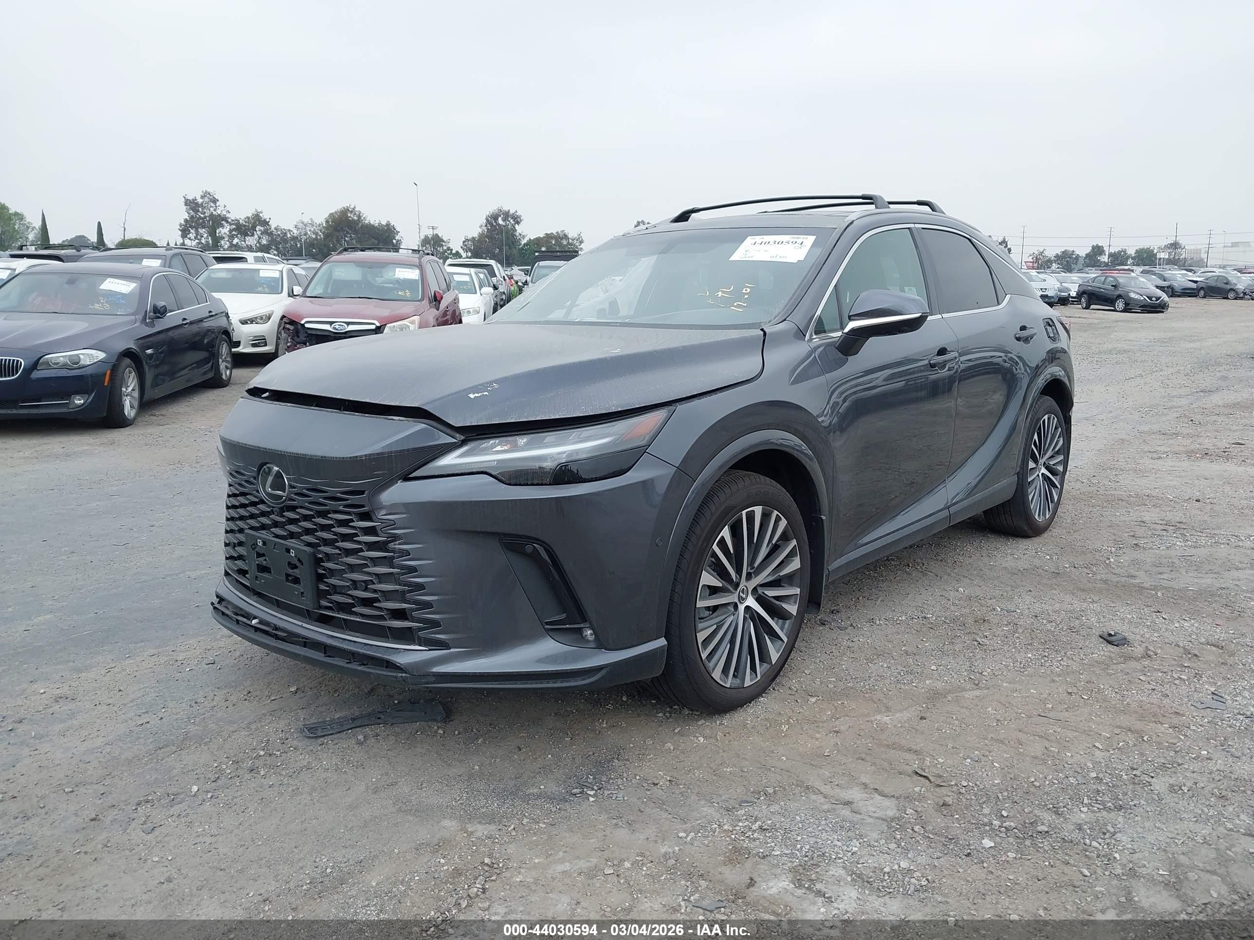 LEXUS RX image 2