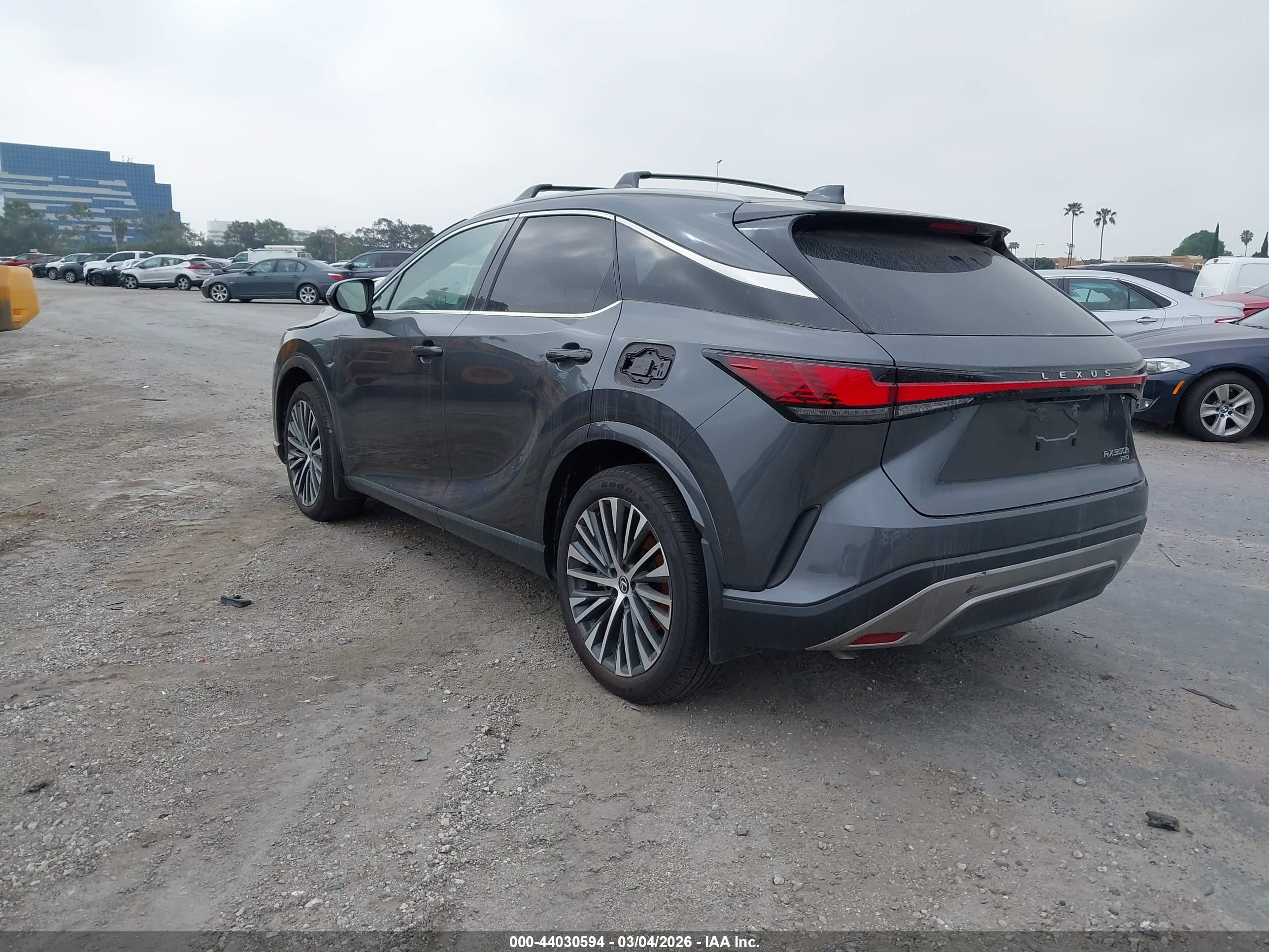 LEXUS RX image 3
