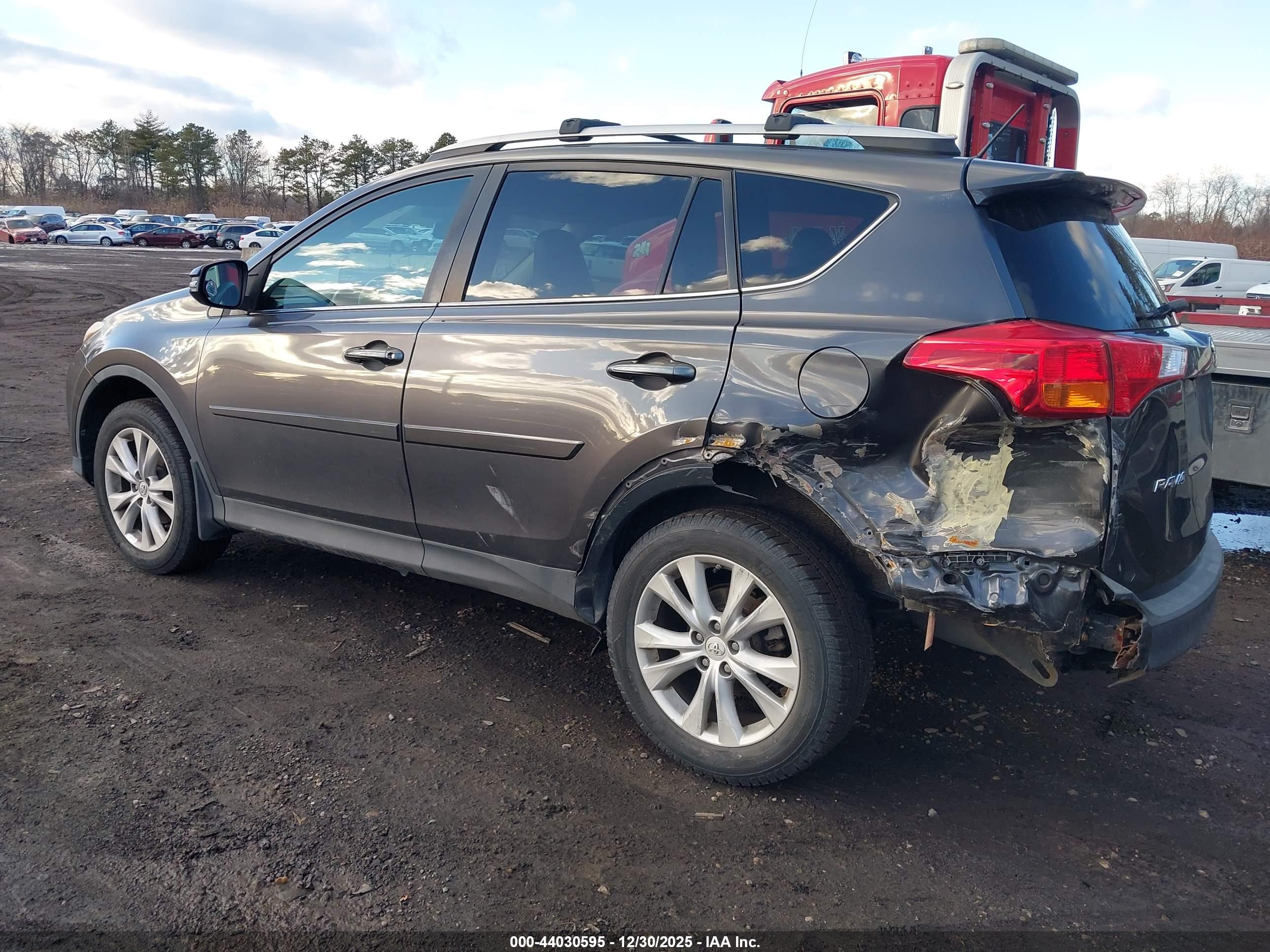TOYOTA RAV4 image 6