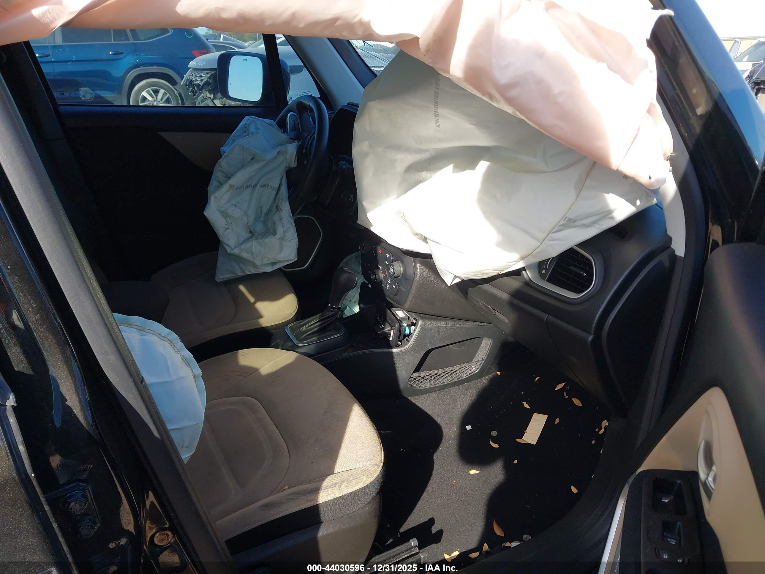 JEEP RENEGADE image 5