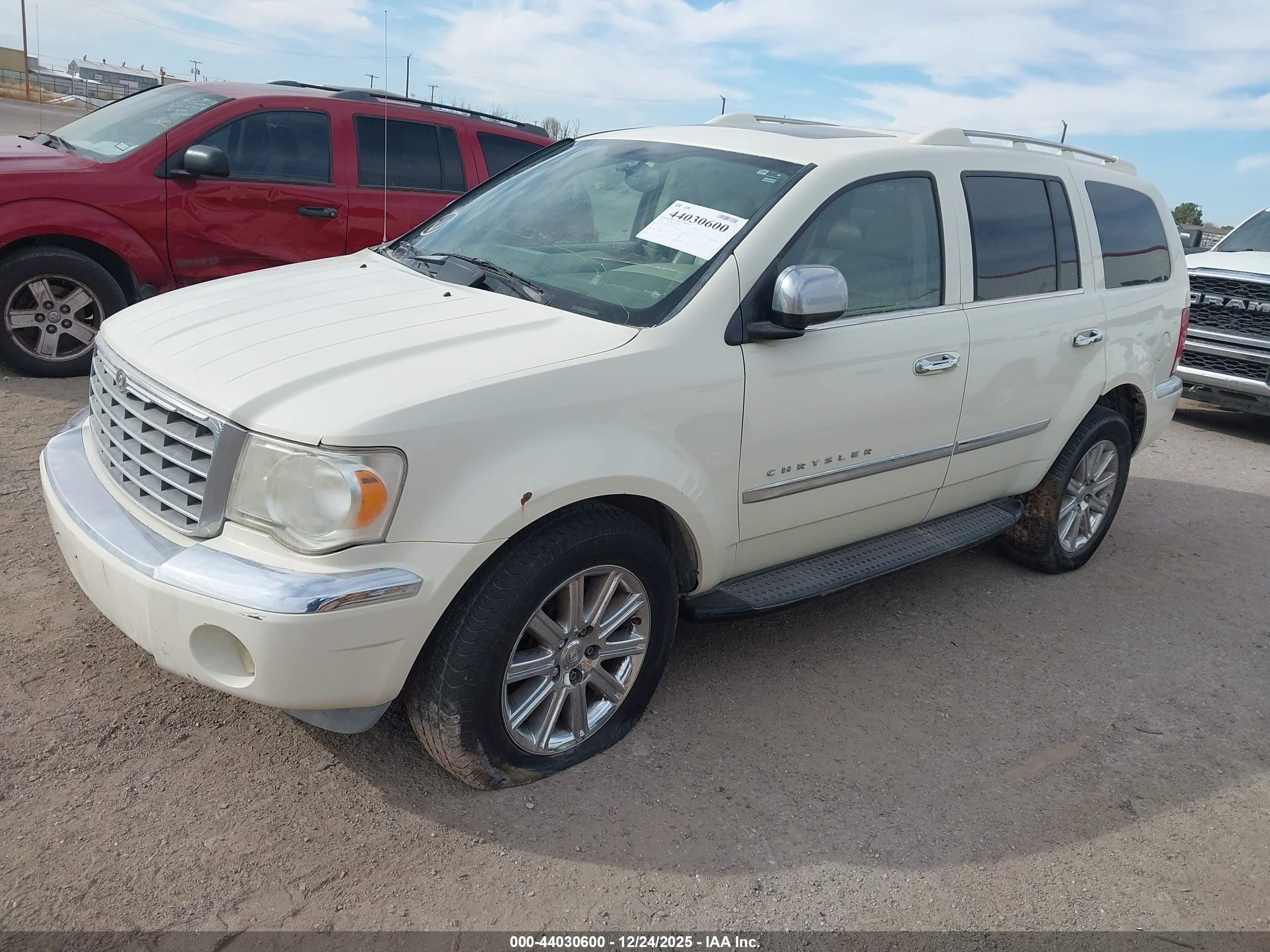 CHRYSLER ASPEN image 2