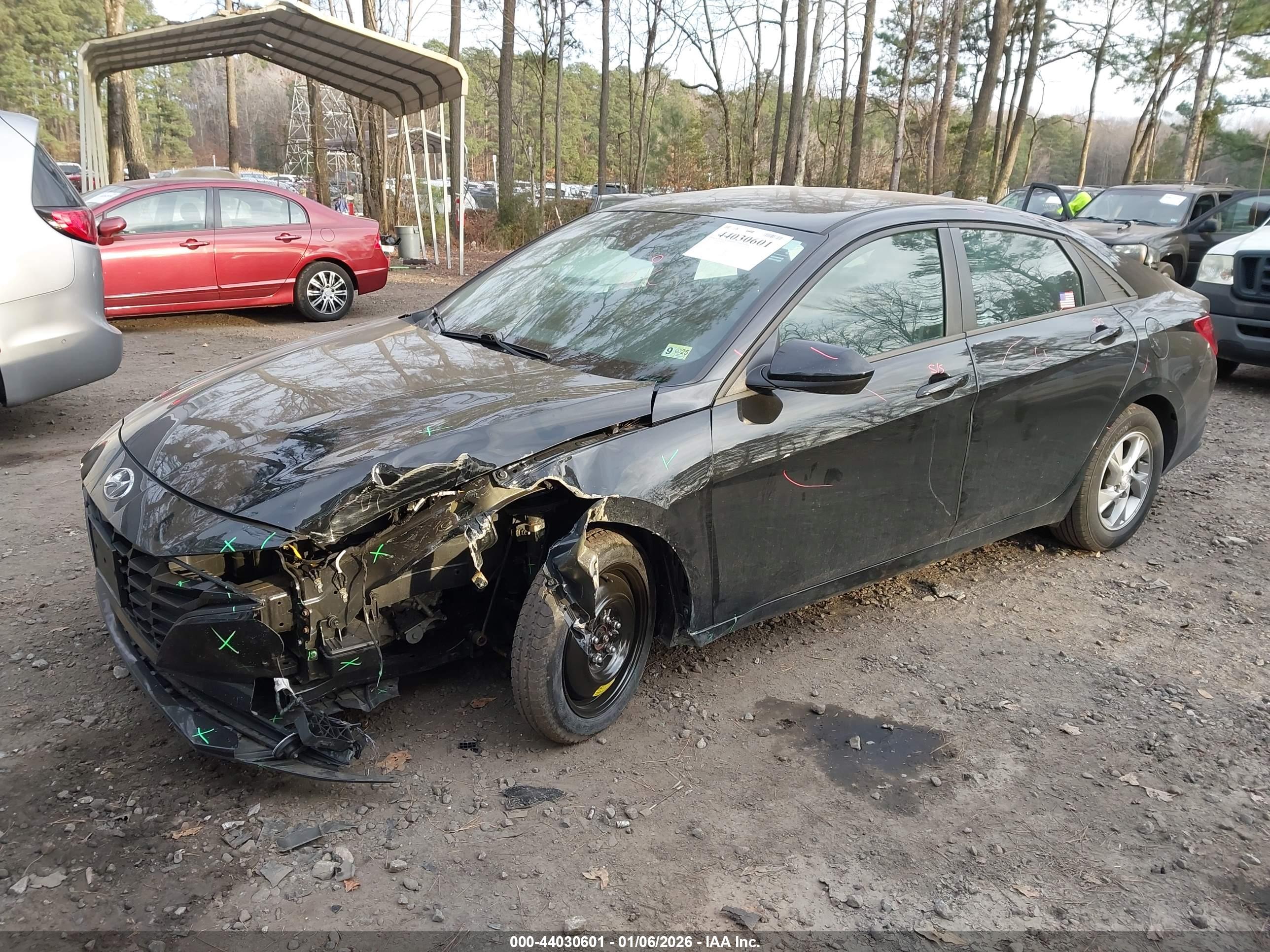 HYUNDAI ELANTRA image 2
