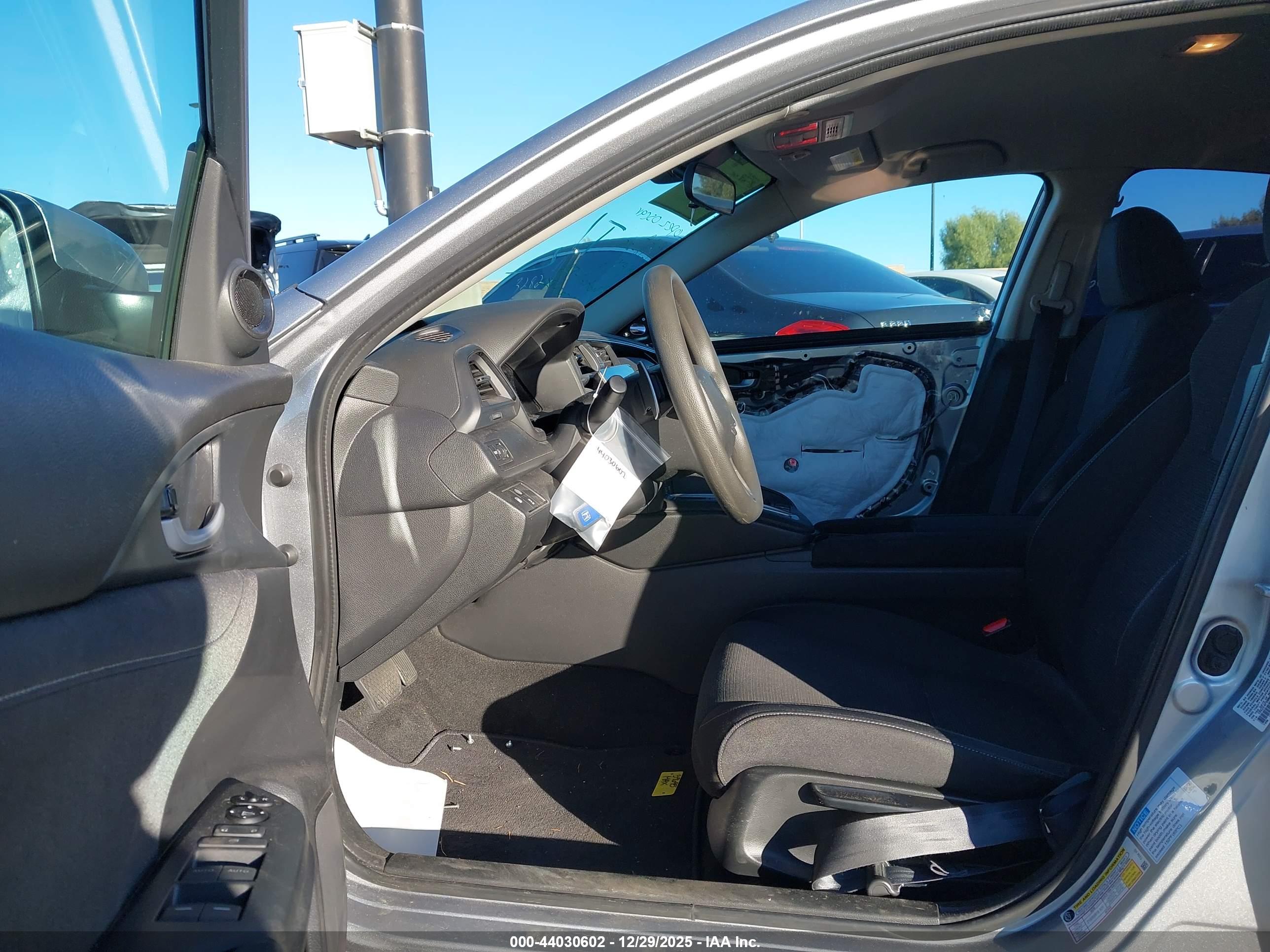 HONDA INSIGHT image 5