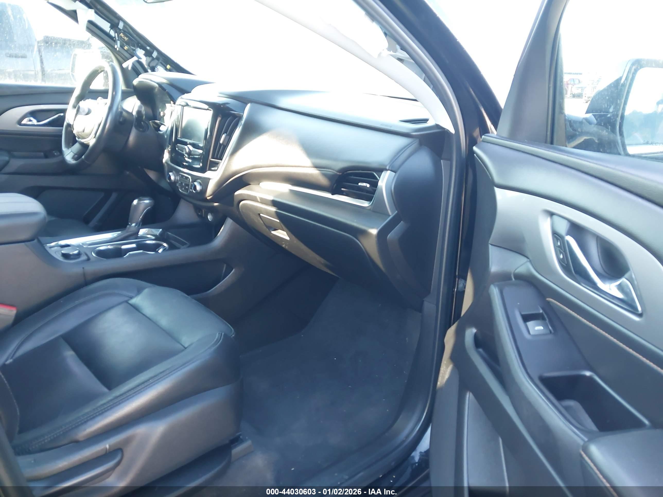 CHEVROLET TRAVERSE image 5