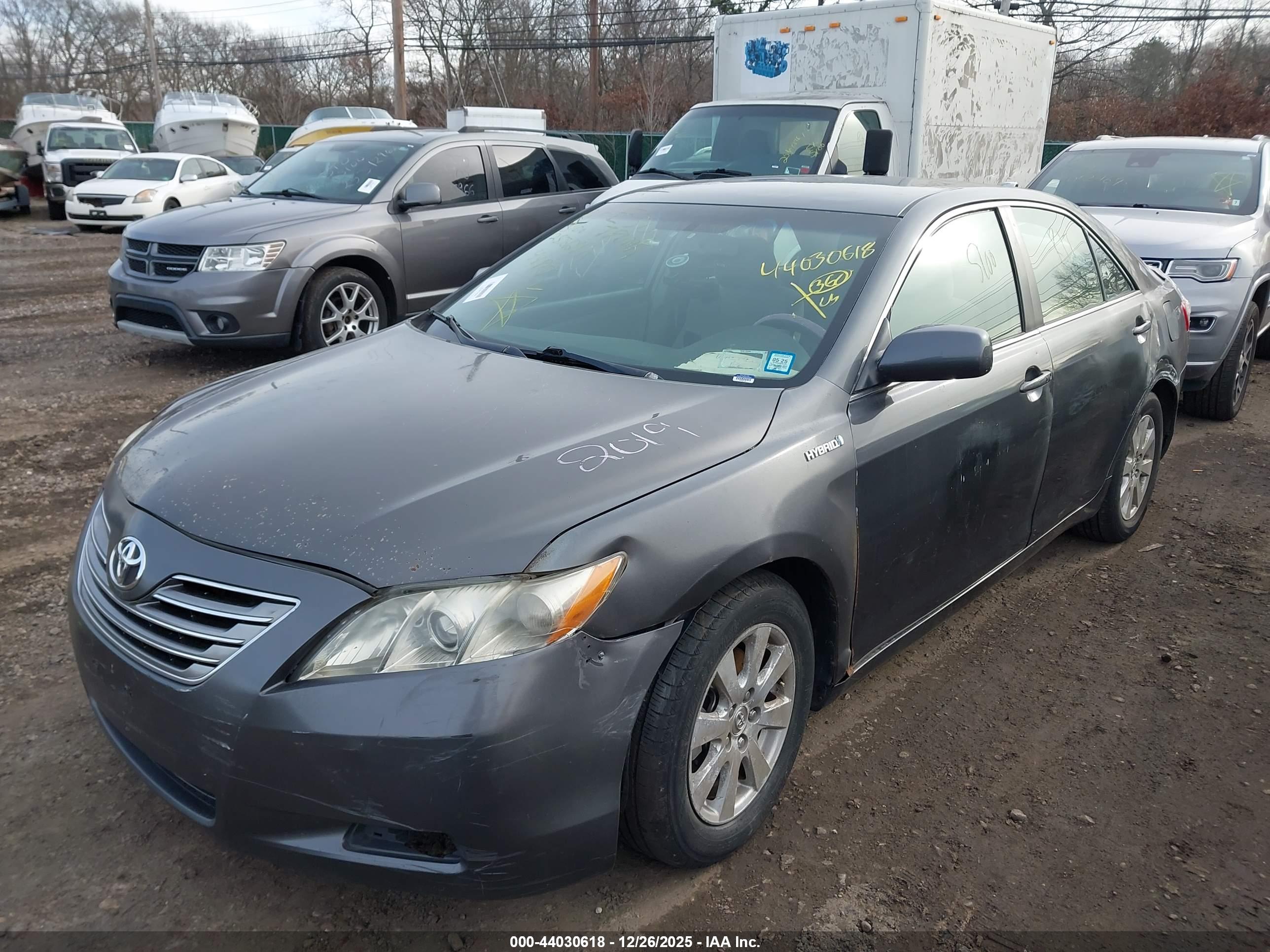 TOYOTA CAMRY image 2