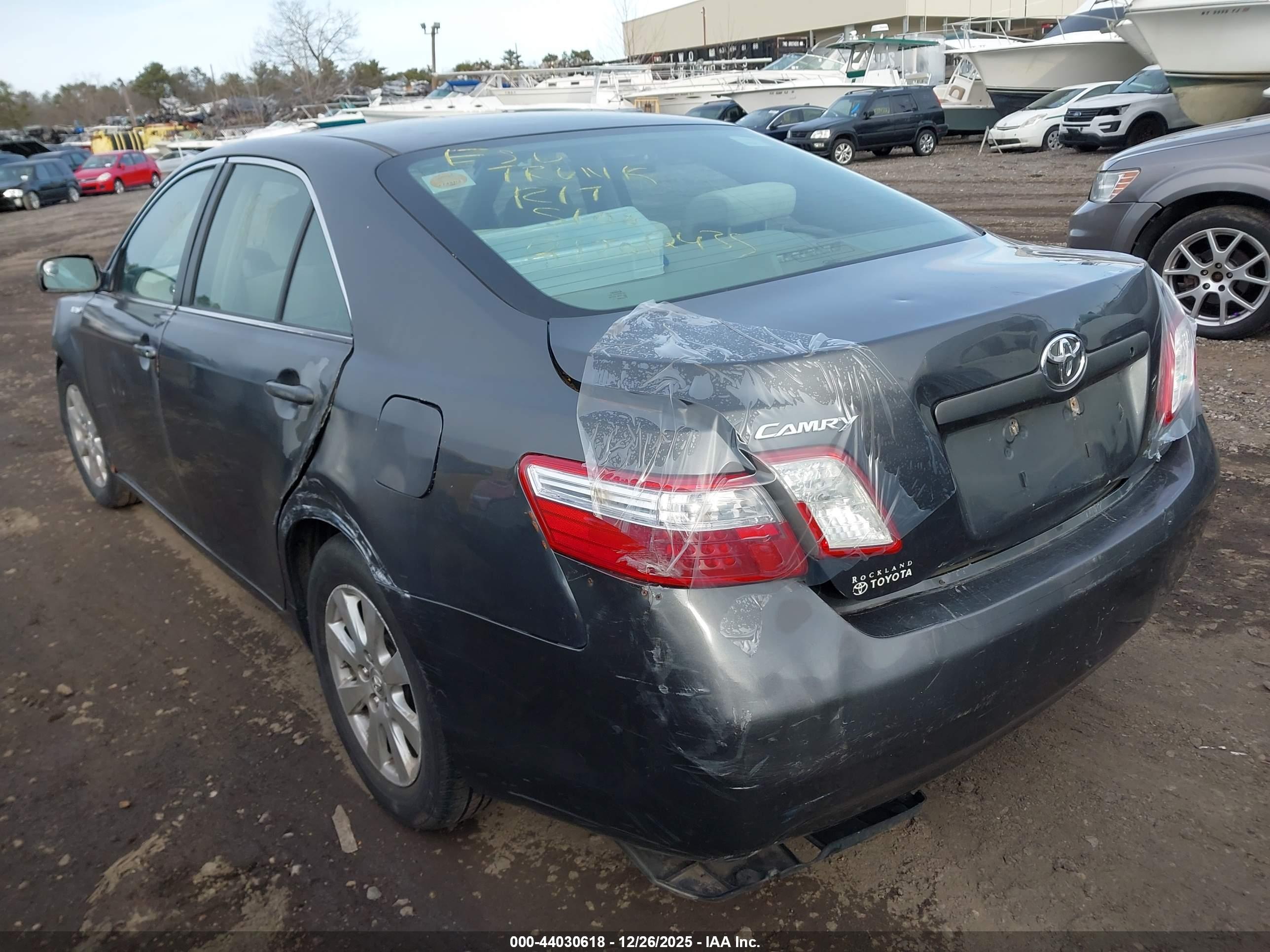 TOYOTA CAMRY image 3