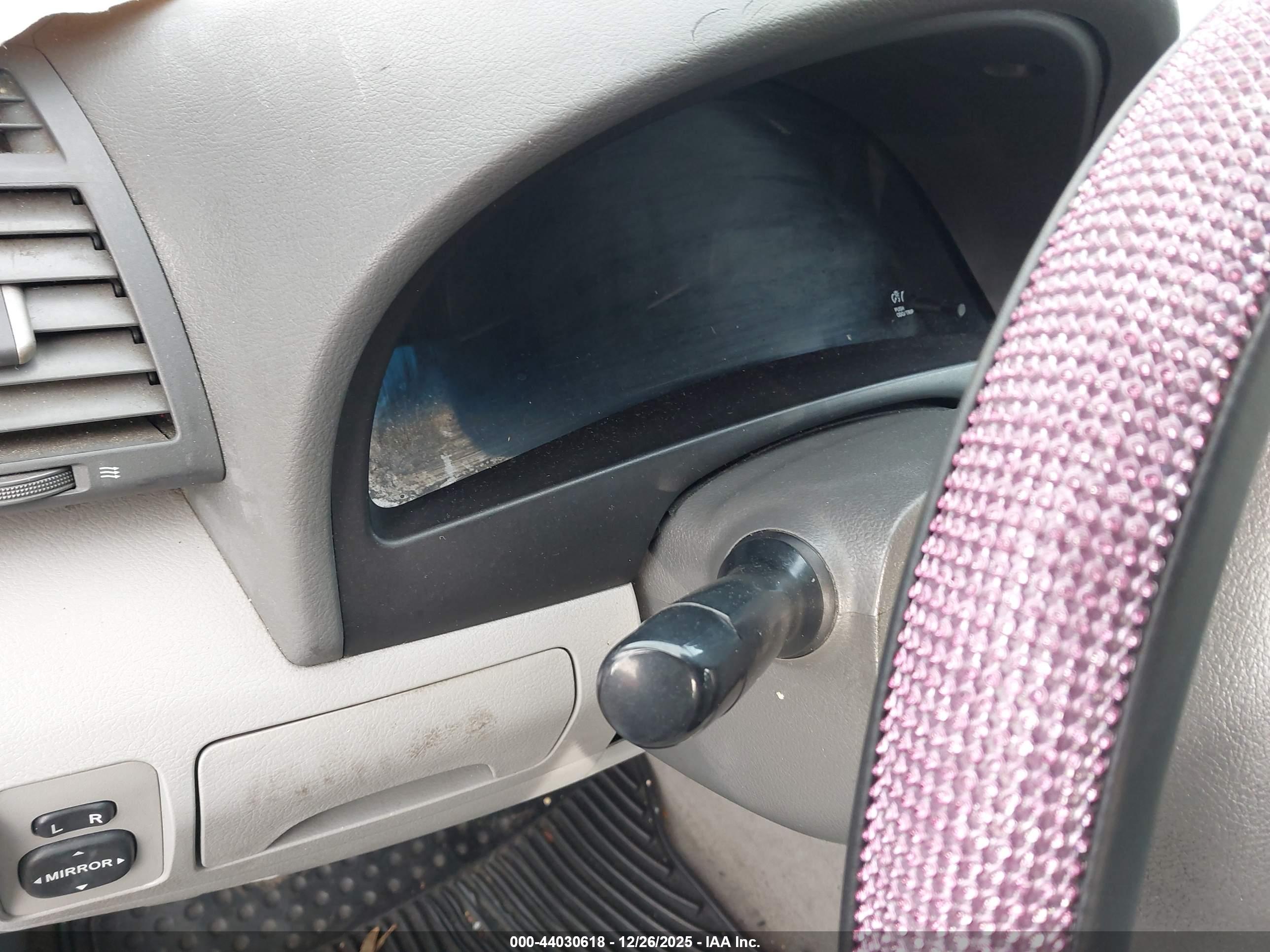 TOYOTA CAMRY image 7